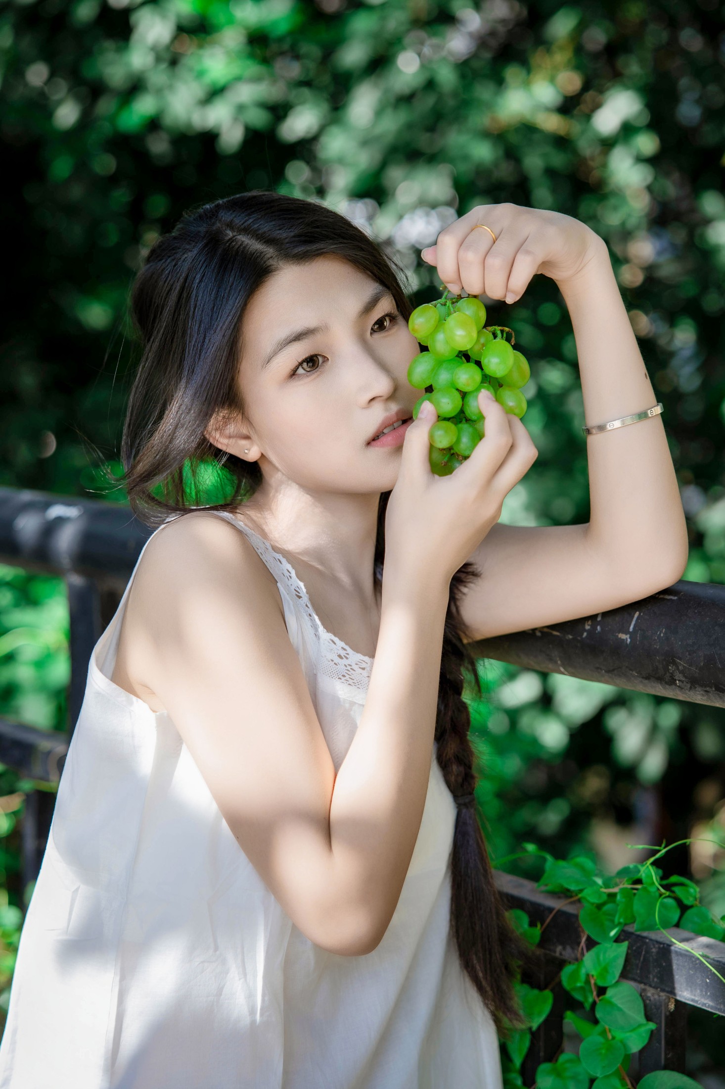 依婷 – 《青提味的夏天》[15P]