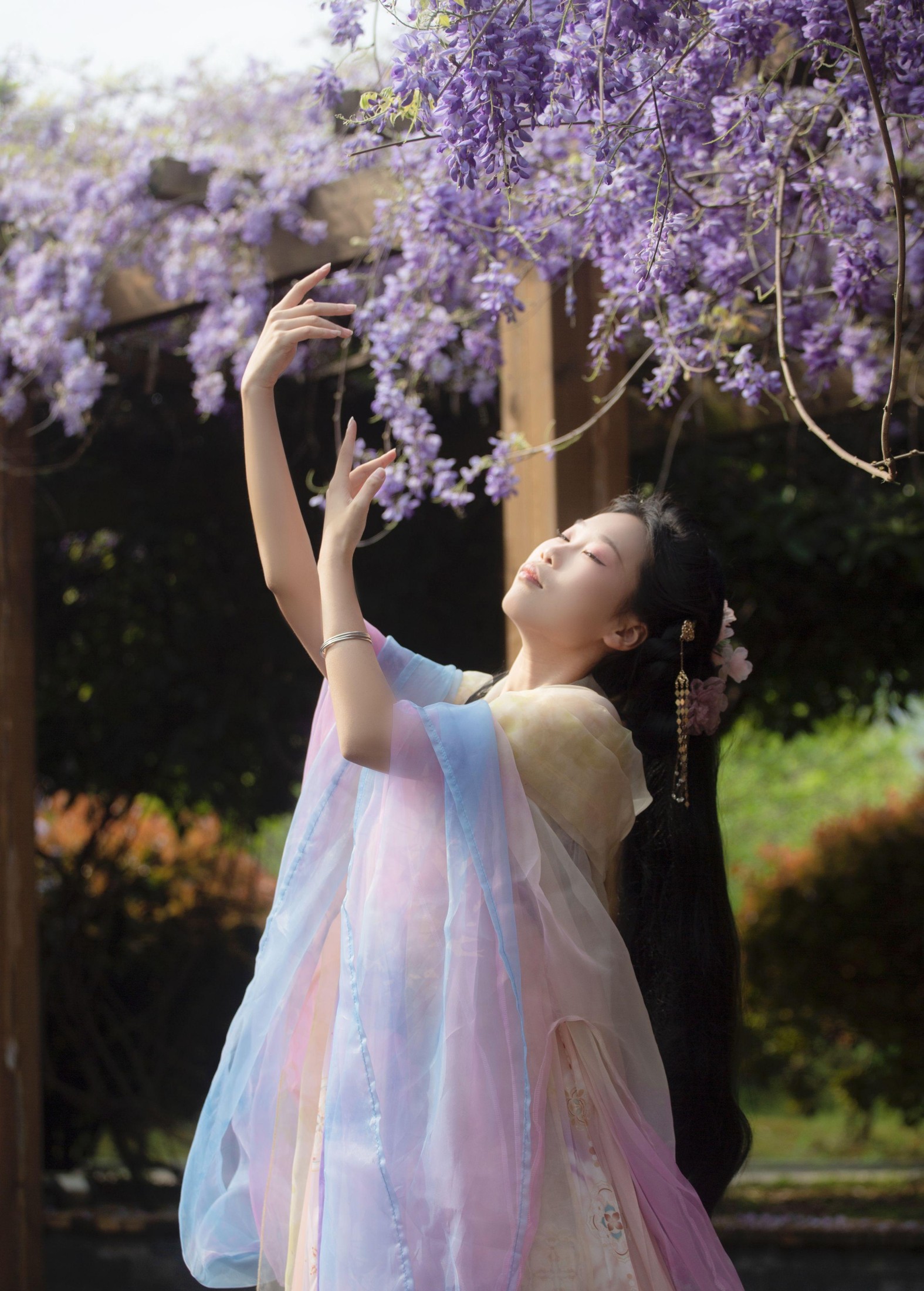 池白浔 – 《紫藤花》[22P]