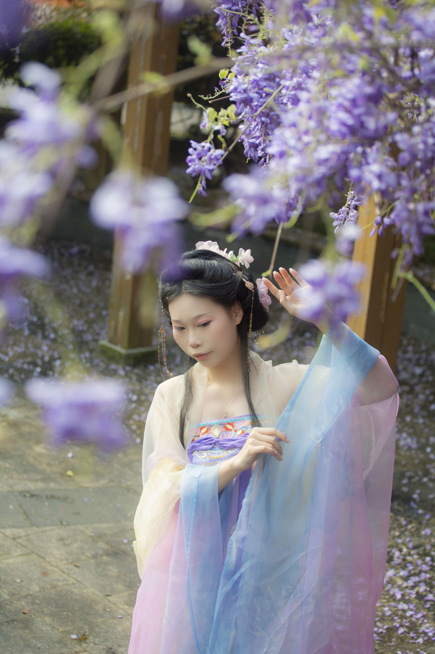 池白浔 – 《紫藤花》[22P]