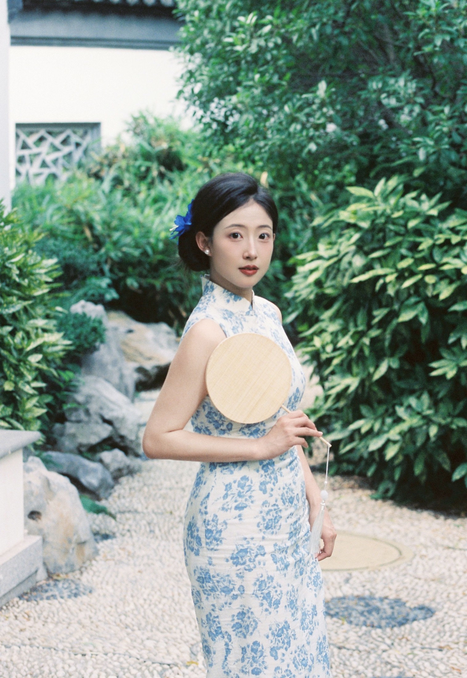 小魏小魏 – 《如传世的青花瓷》[16P]