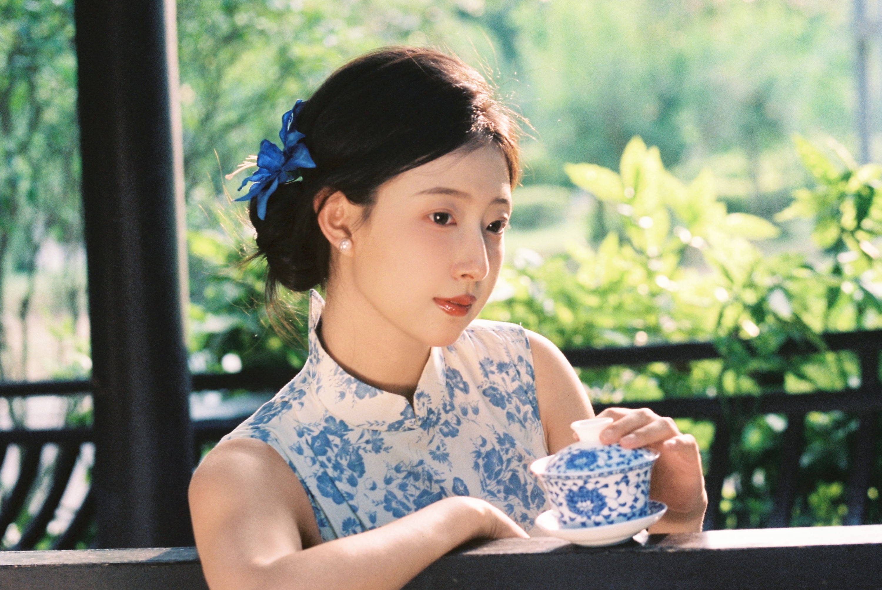 小魏小魏 – 《如传世的青花瓷》[16P]