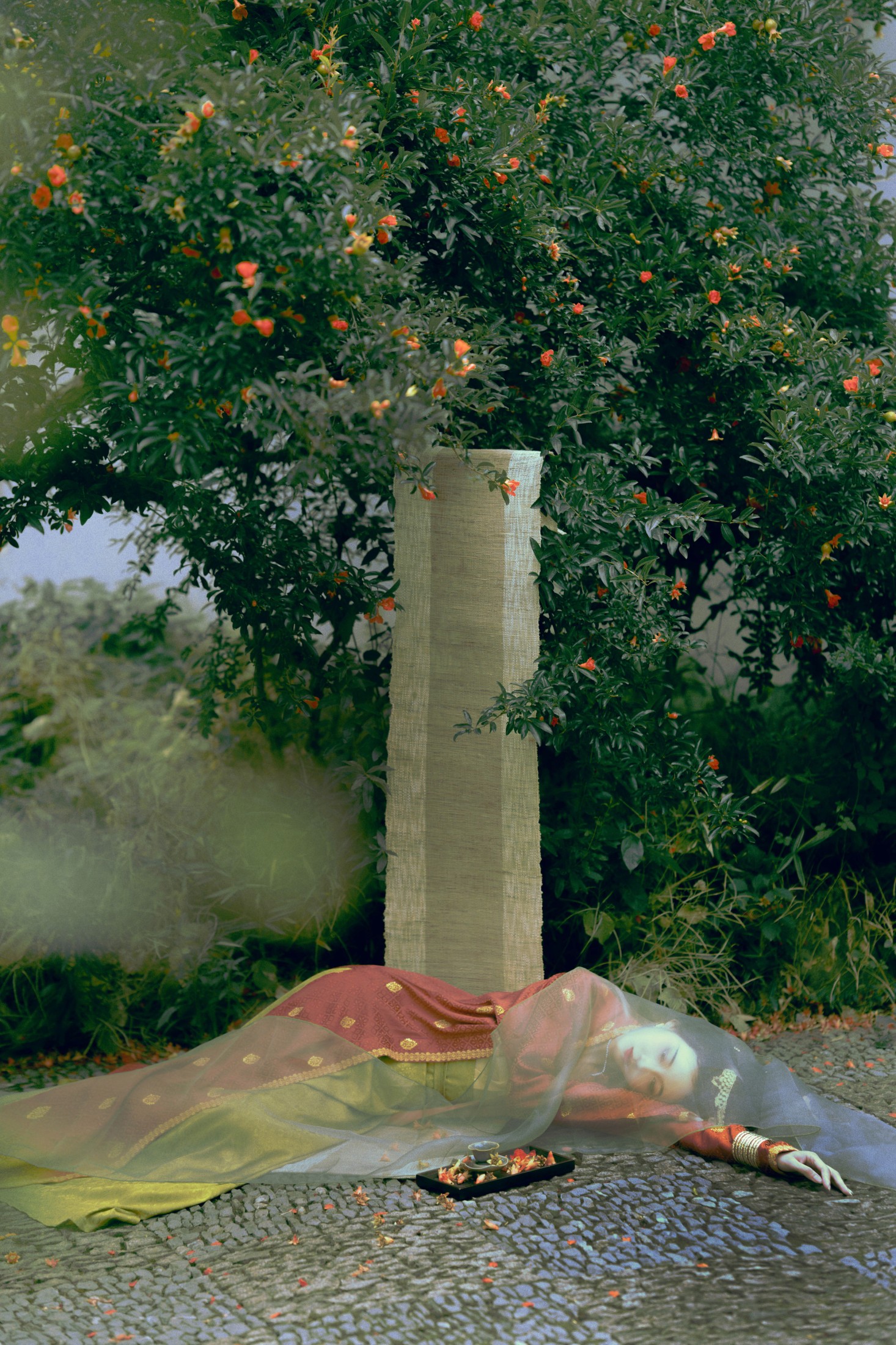 一只梳子君 – 《石榴花魂》[19P]