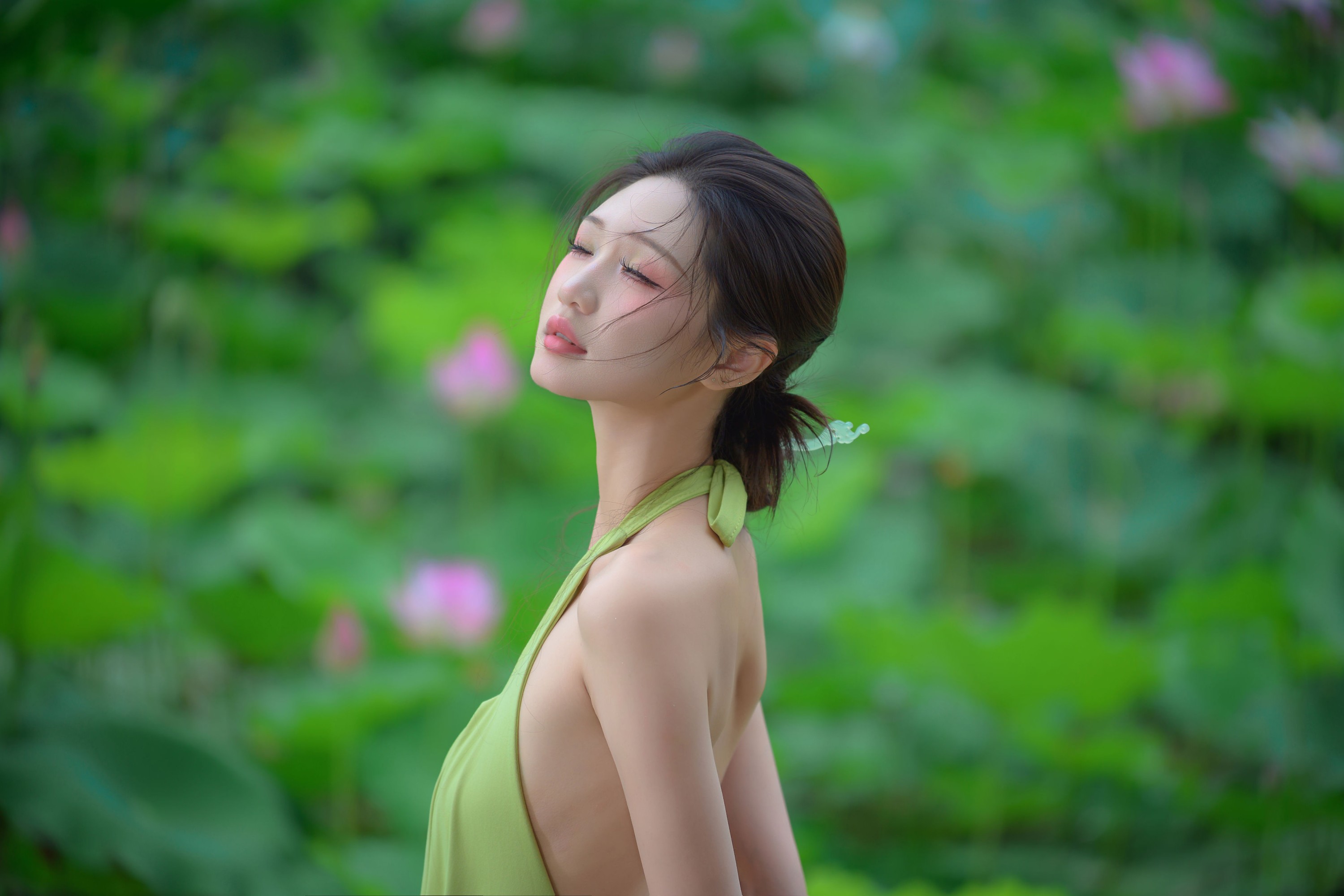 瑾瑾吖 – 《荷塘》[18P]