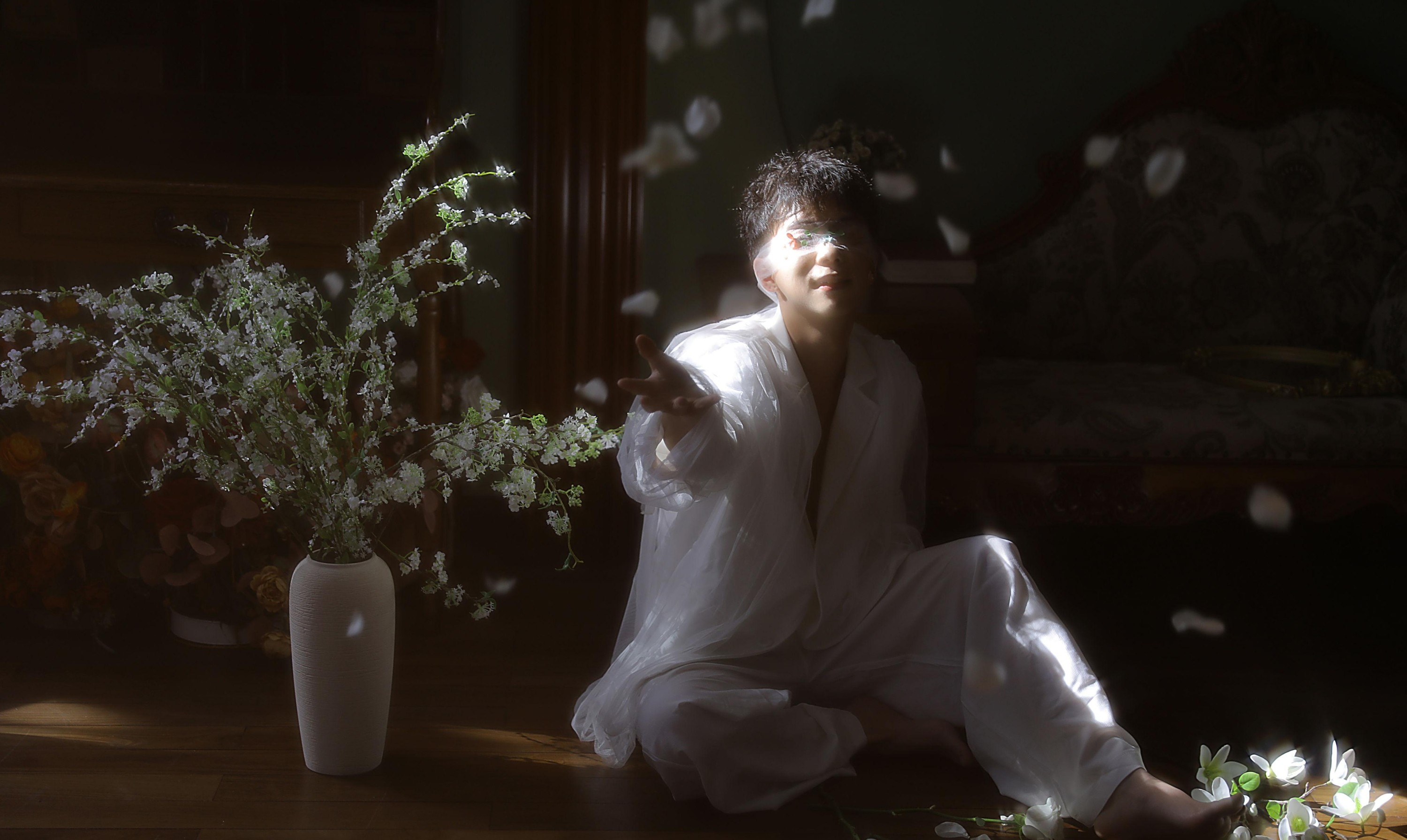 都是胸大惹的祸 – 《花神降临》[25P]