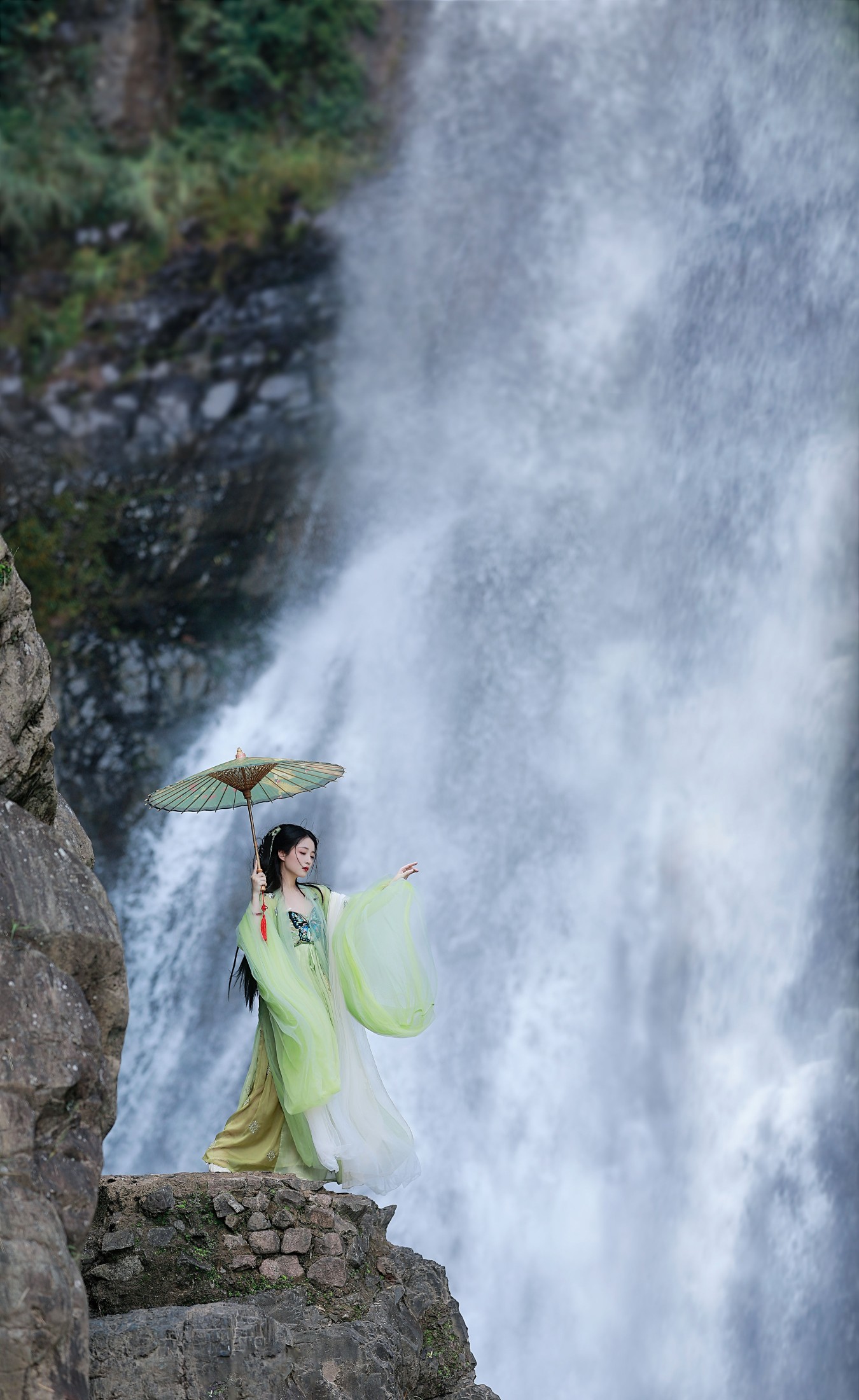 小温暖想要个大太阳  – 《瀑布写真》[15P]