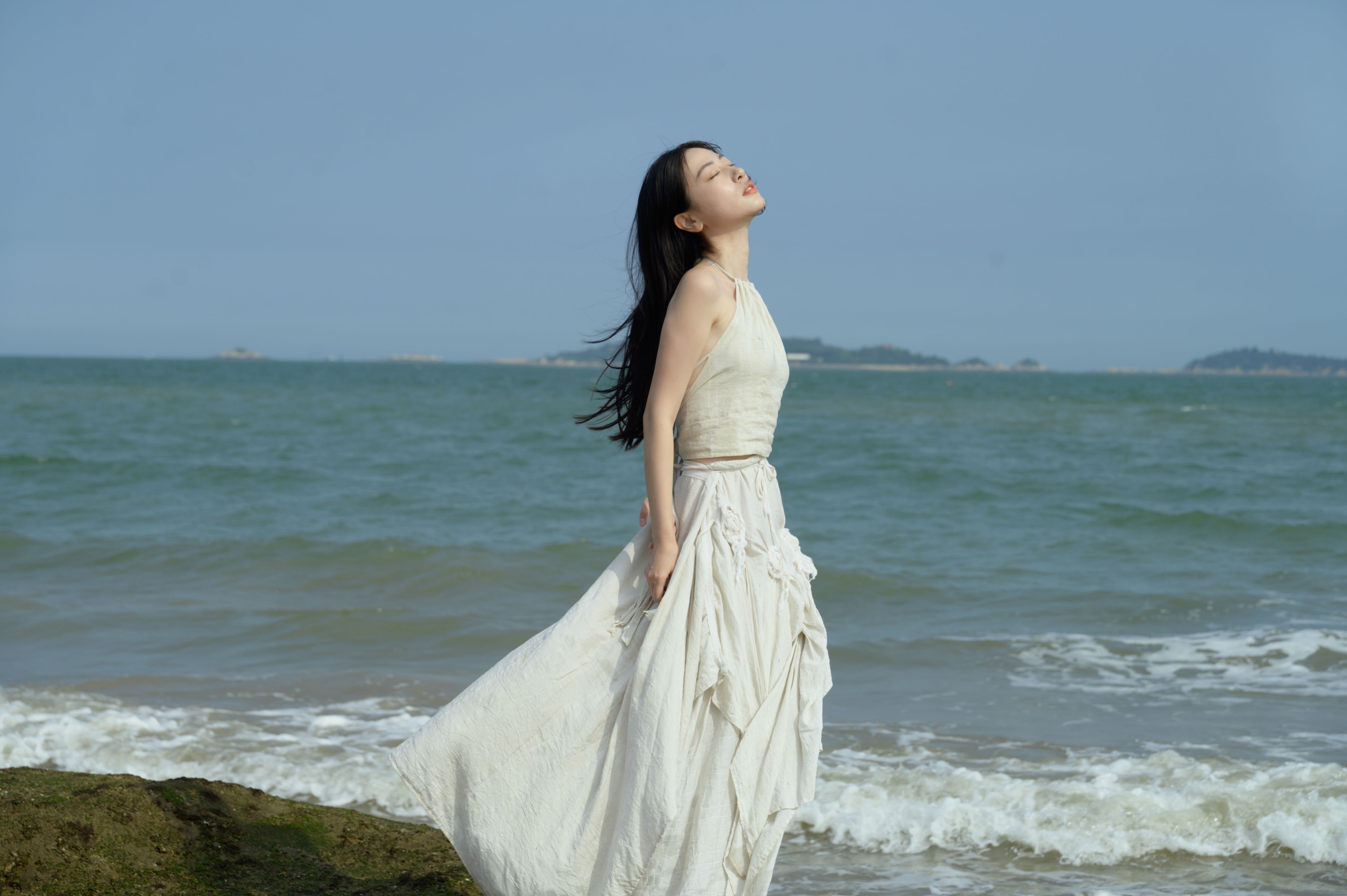 依依 – 《自由是海的语言》[29P]