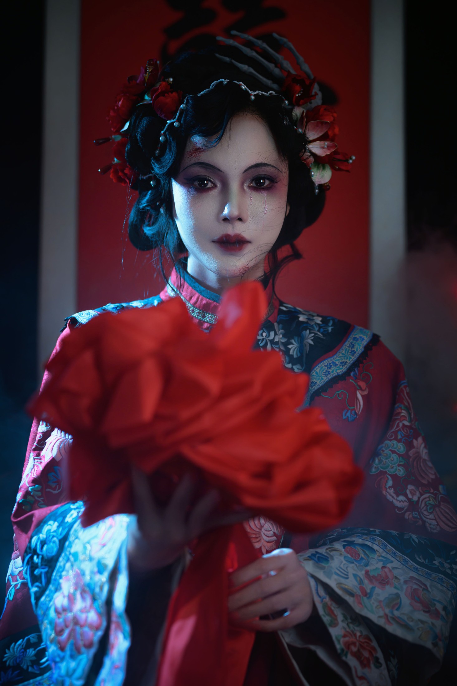 燕小胖 – 《一袭红衣，一生执念。》[18P]