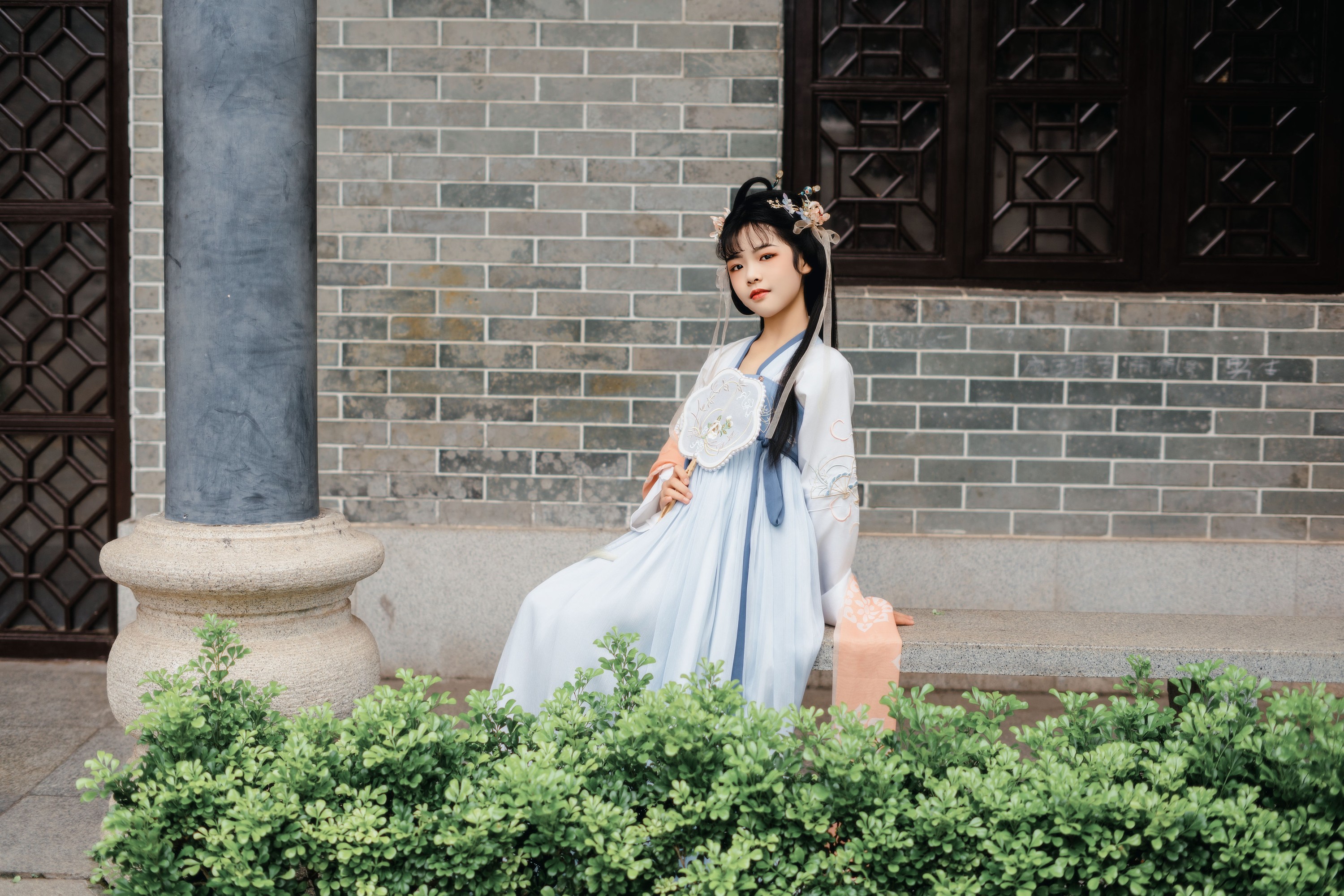 丹丹 – 《穿汉服的小女孩》[16P]