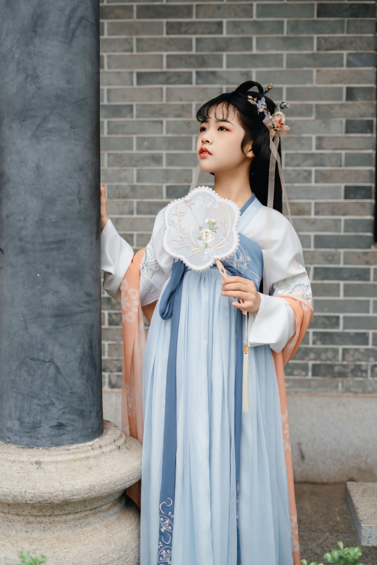 丹丹 – 《穿汉服的小女孩》[16P]