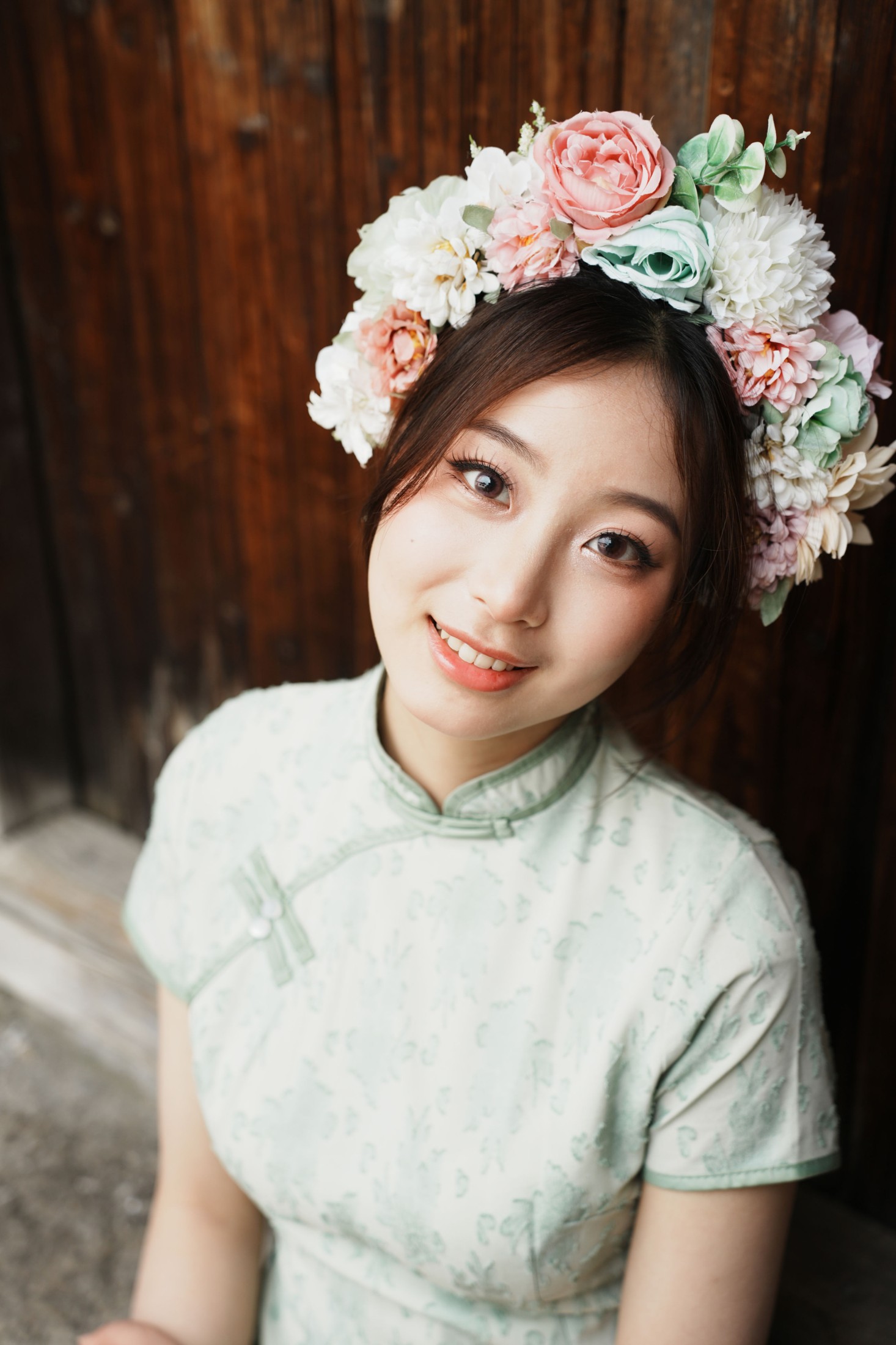 小u – 《绿色旗袍簪花》[17P]