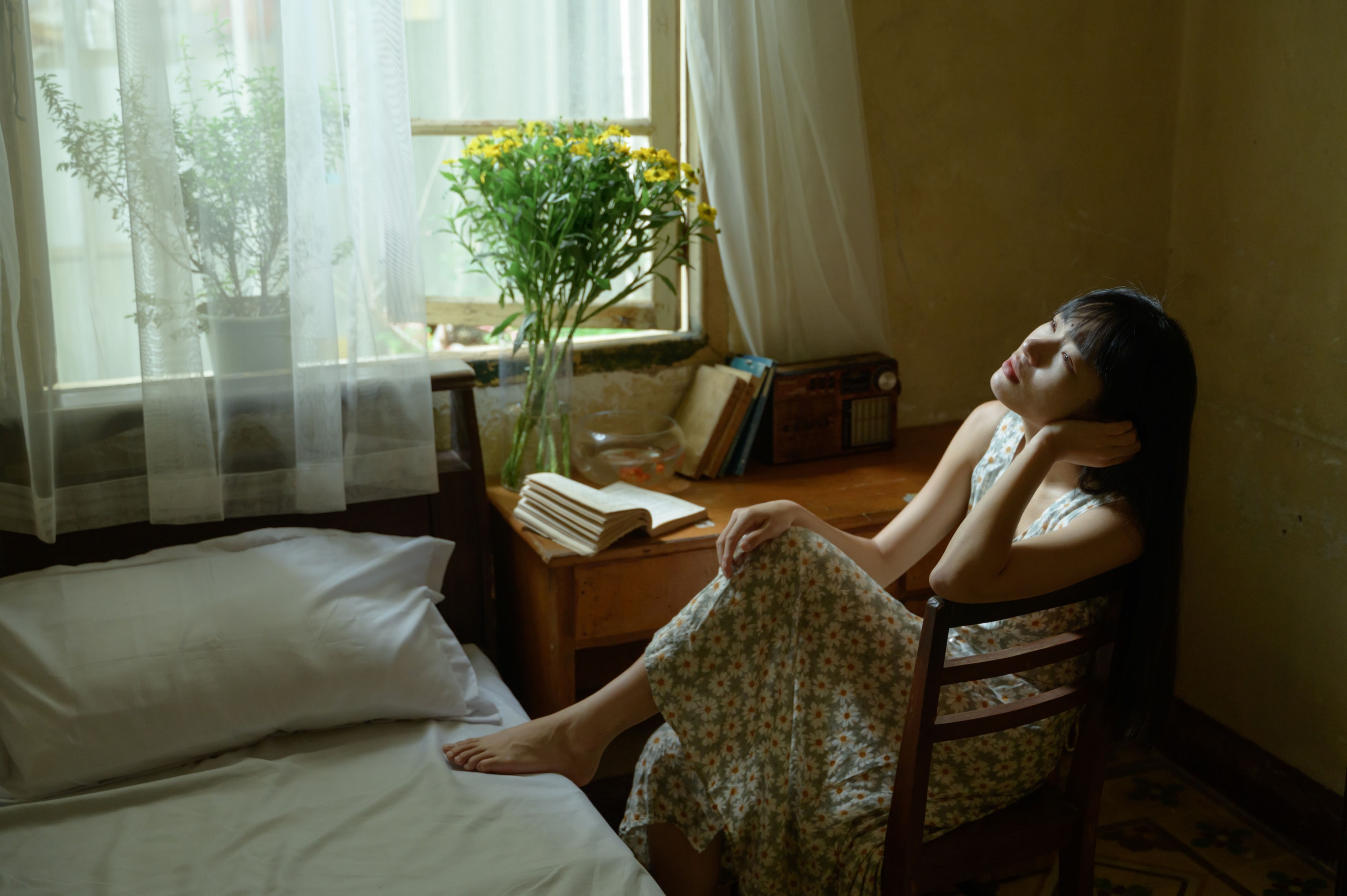 山野小果 – 《房间》[34P]