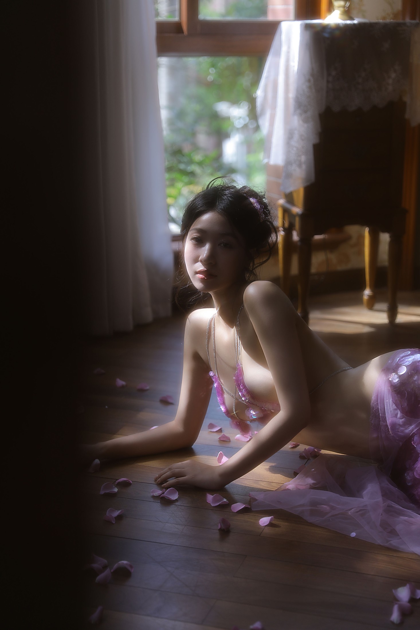 鹿尾儿儿 – 《紫》[13P]