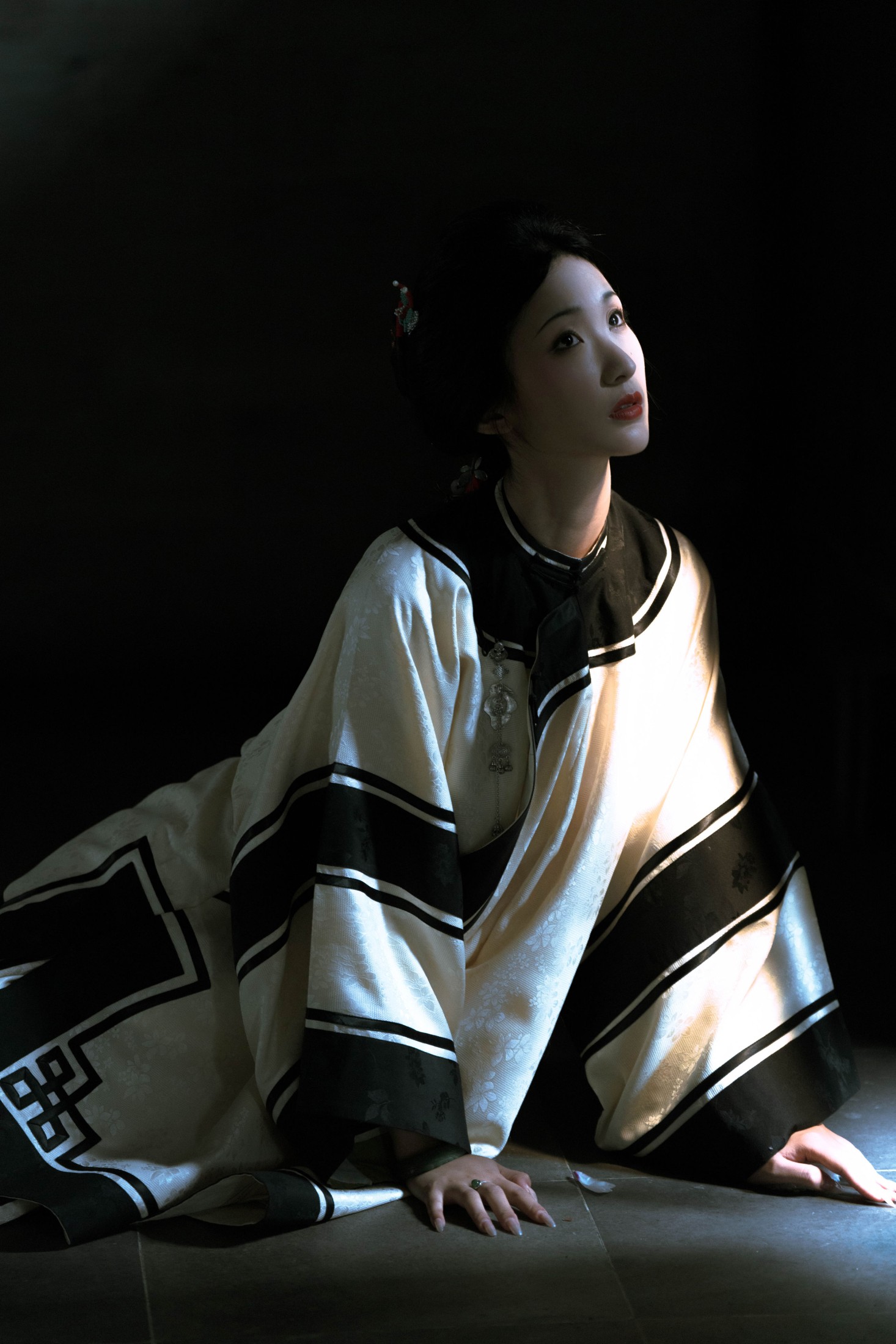 荷里寒 – 《枯寂人生》[28P]