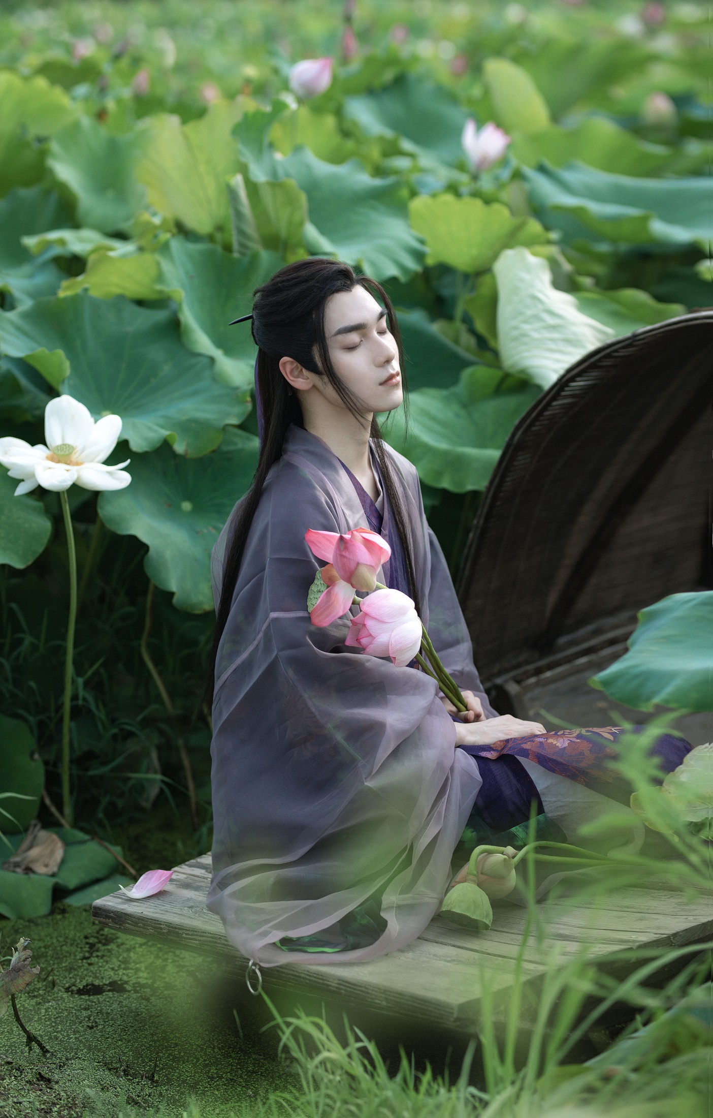 奈何Ne – 《满身明月看荷花》[13P]