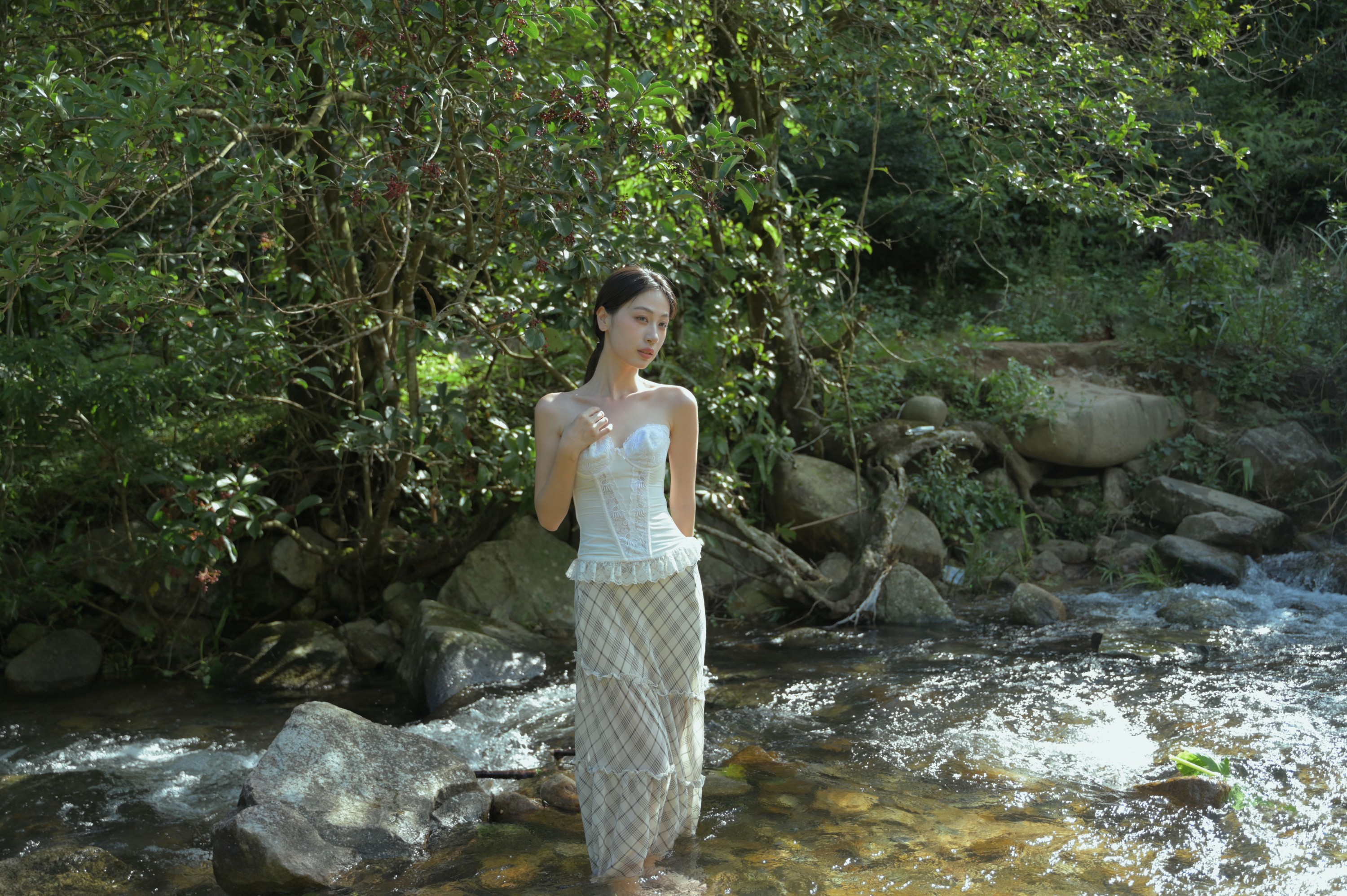 依依 – 《允许你的生命如溪水流动》[39P]