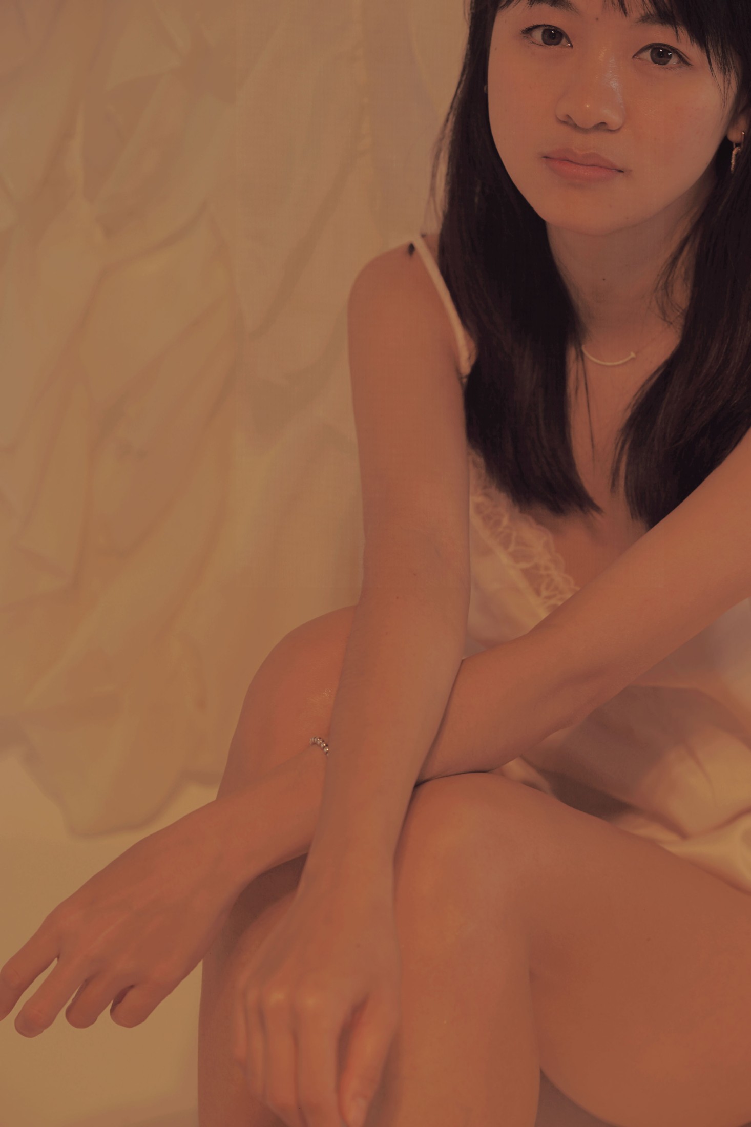 莉莉安 – 《一颗苹果》[18P]