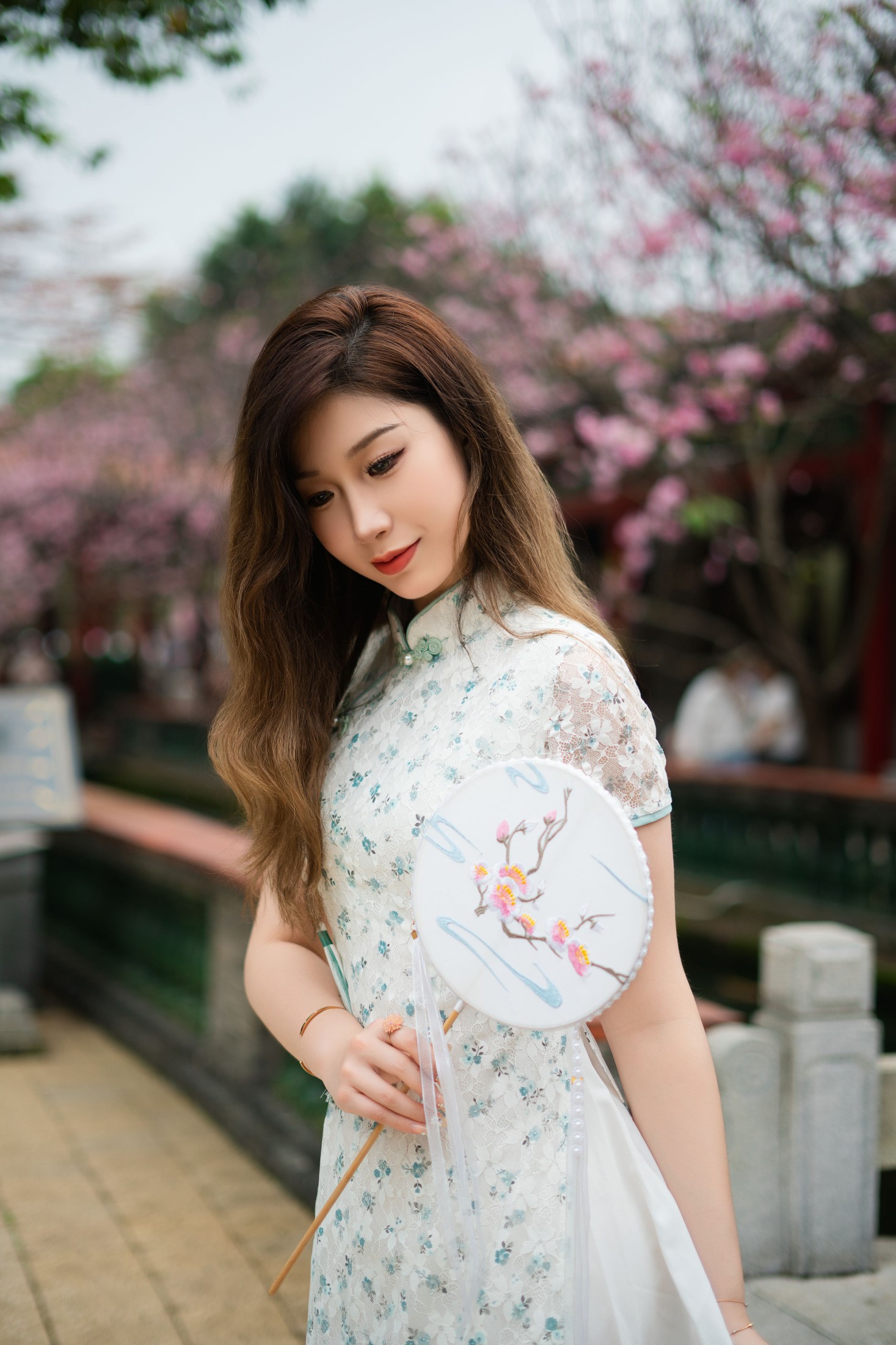 辣鼻小新 – 《旗袍美女》[15P]