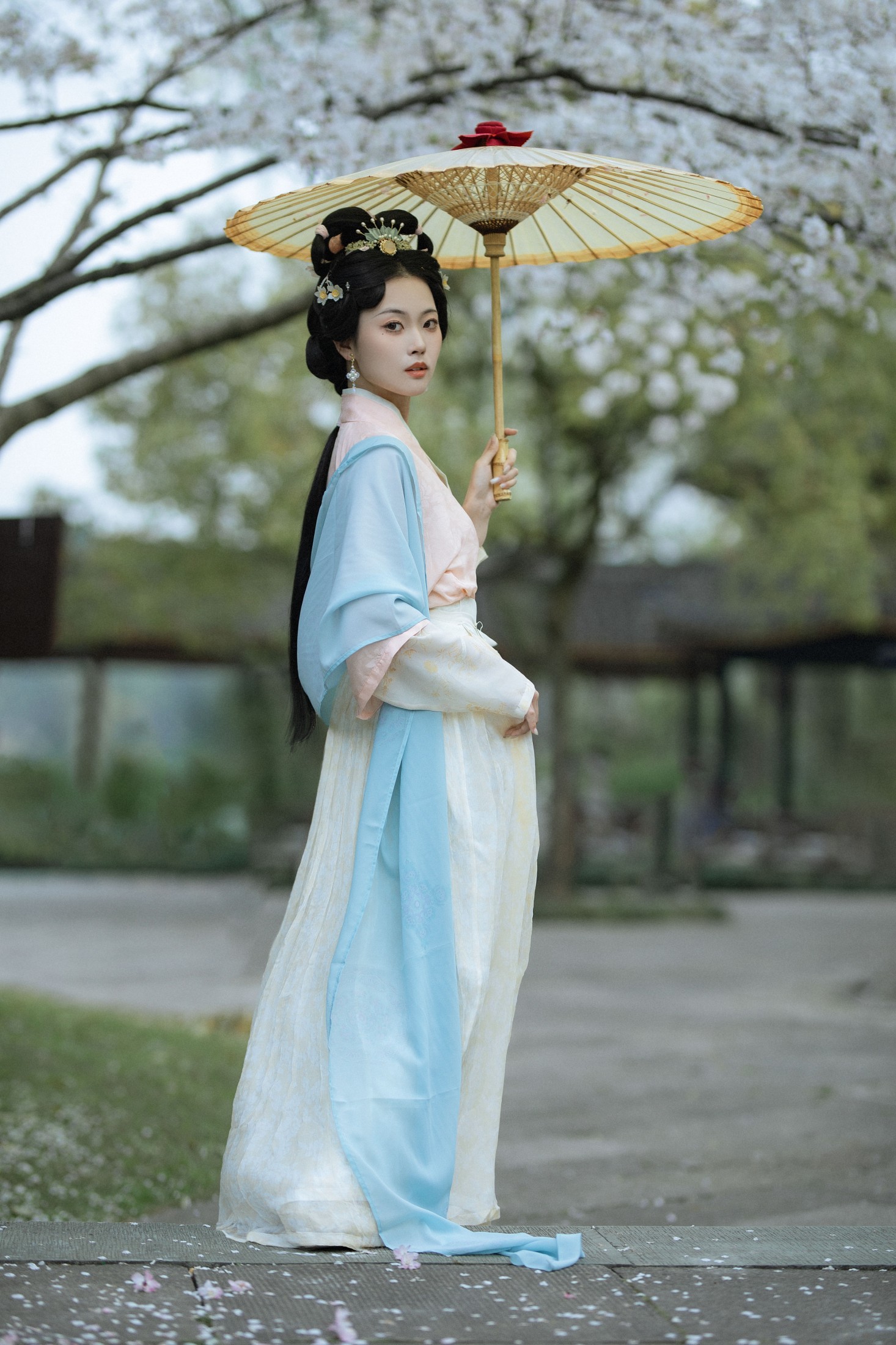 汀贰 – 《樱花汉服》[13P]