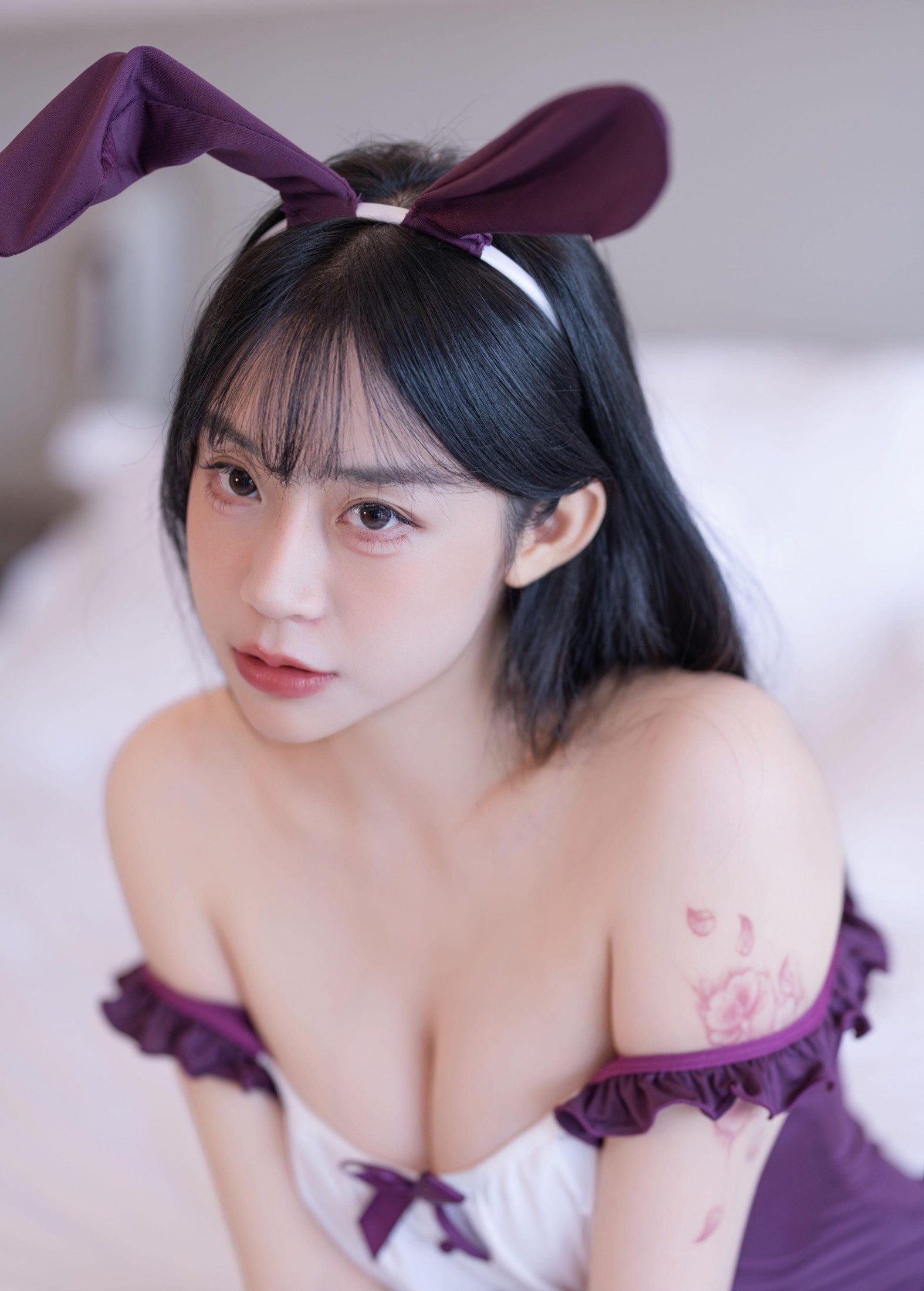 一元同学Jodie – 《紫调兔耳，邂逅温柔》[57P]