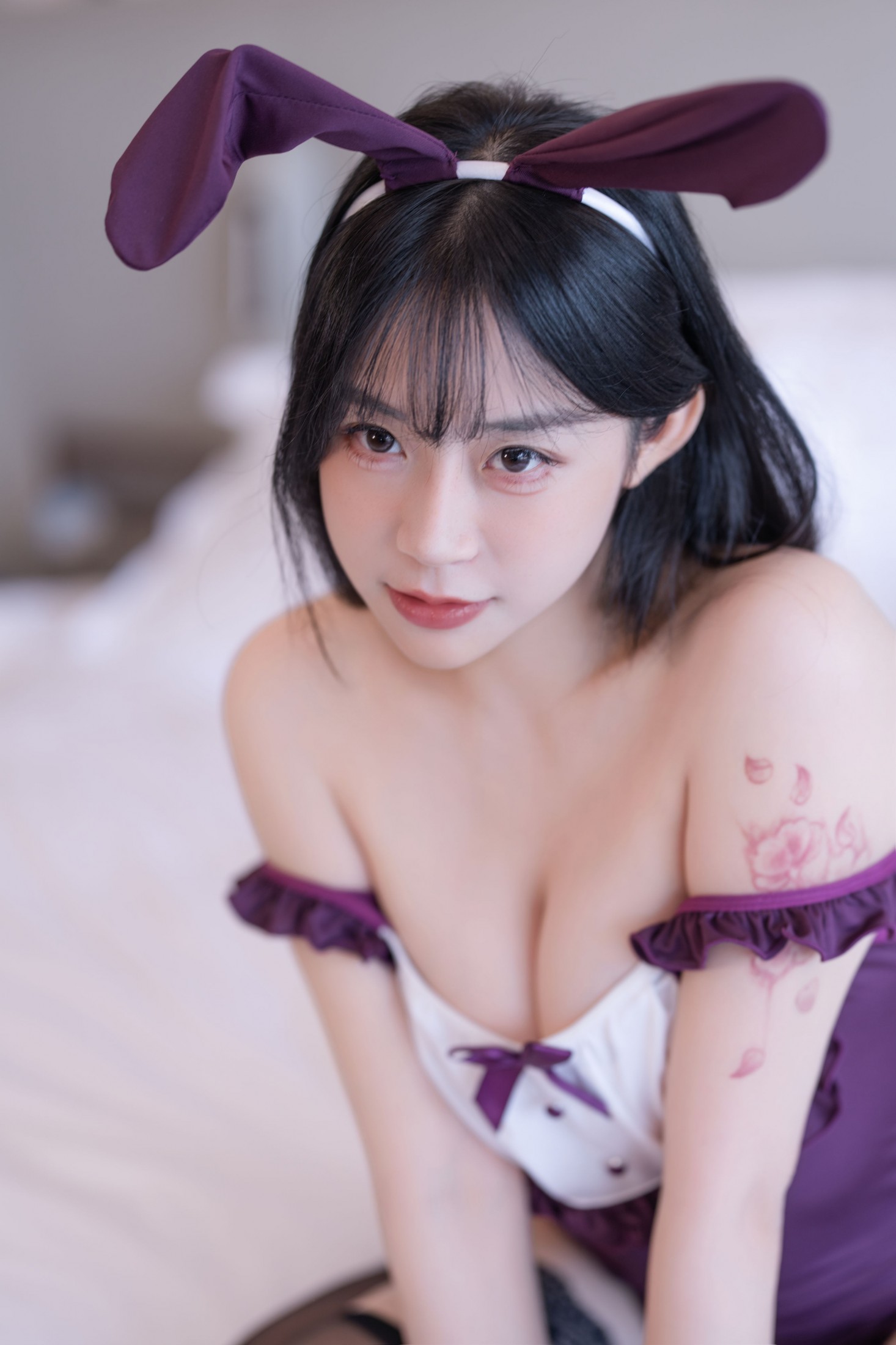 一元同学Jodie – 《紫调兔耳，邂逅温柔》[57P]