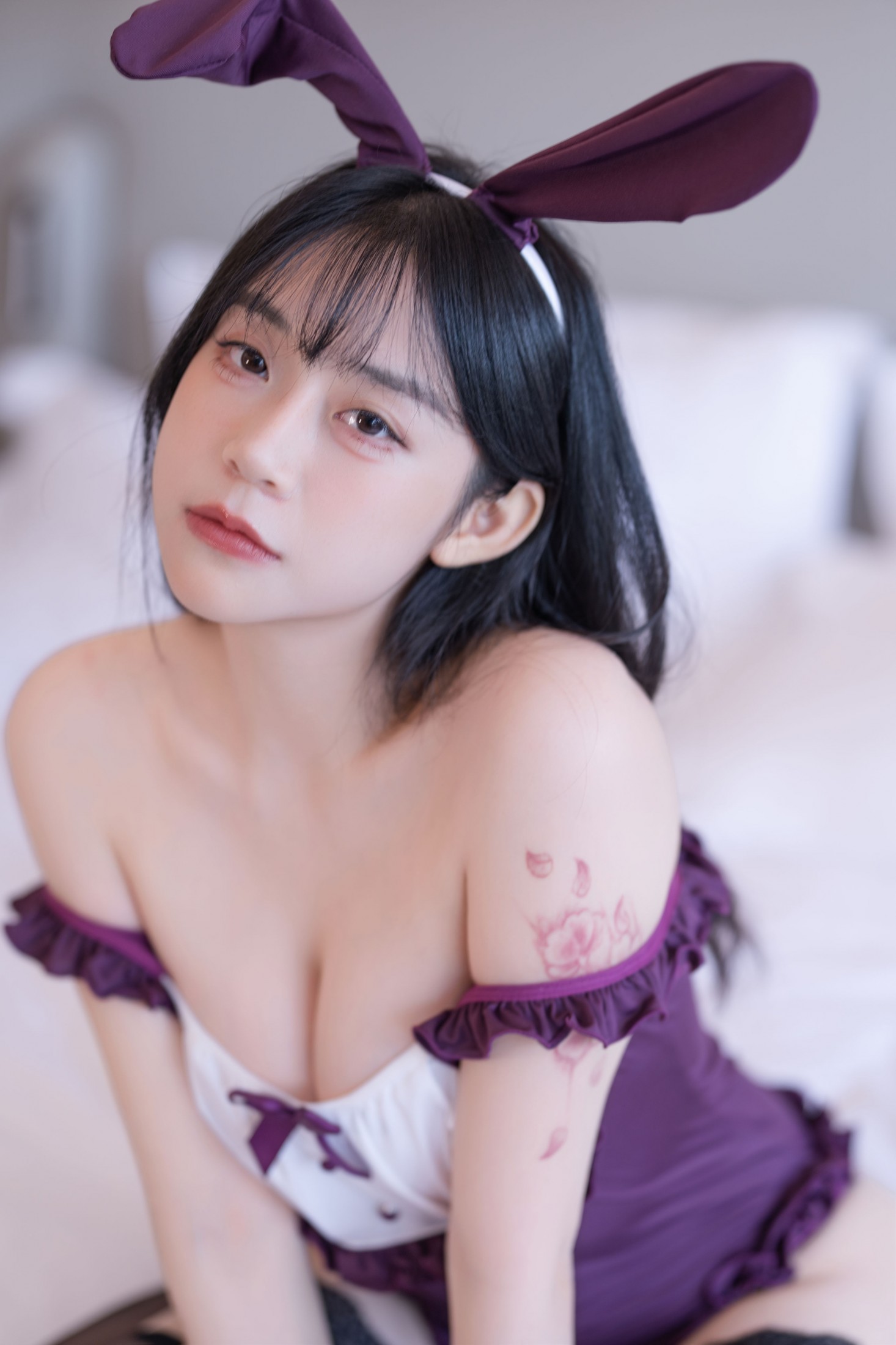 一元同学Jodie – 《紫调兔耳，邂逅温柔》[57P]