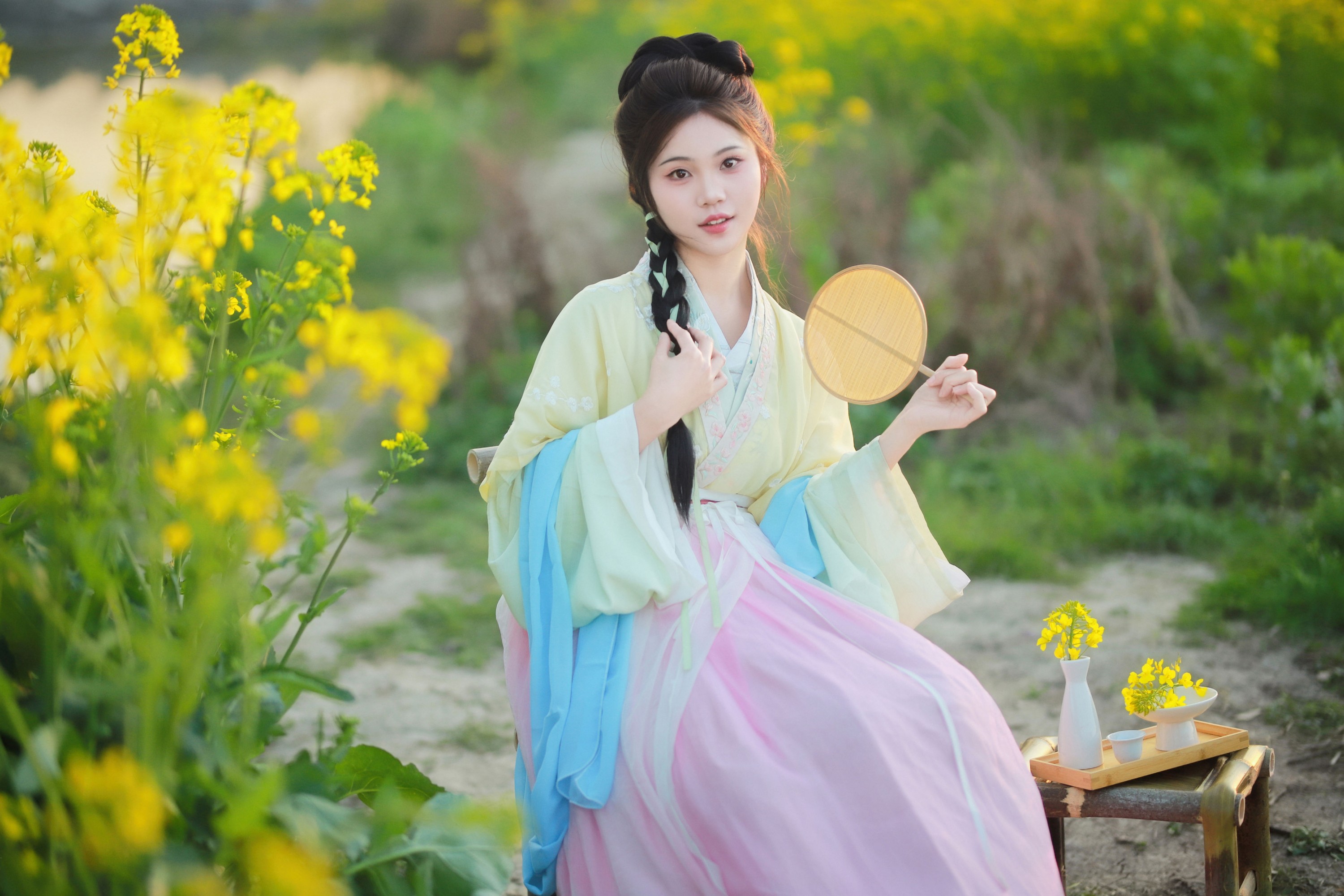 今天要去化妆玲 – 《油菜花与少女》[13P]