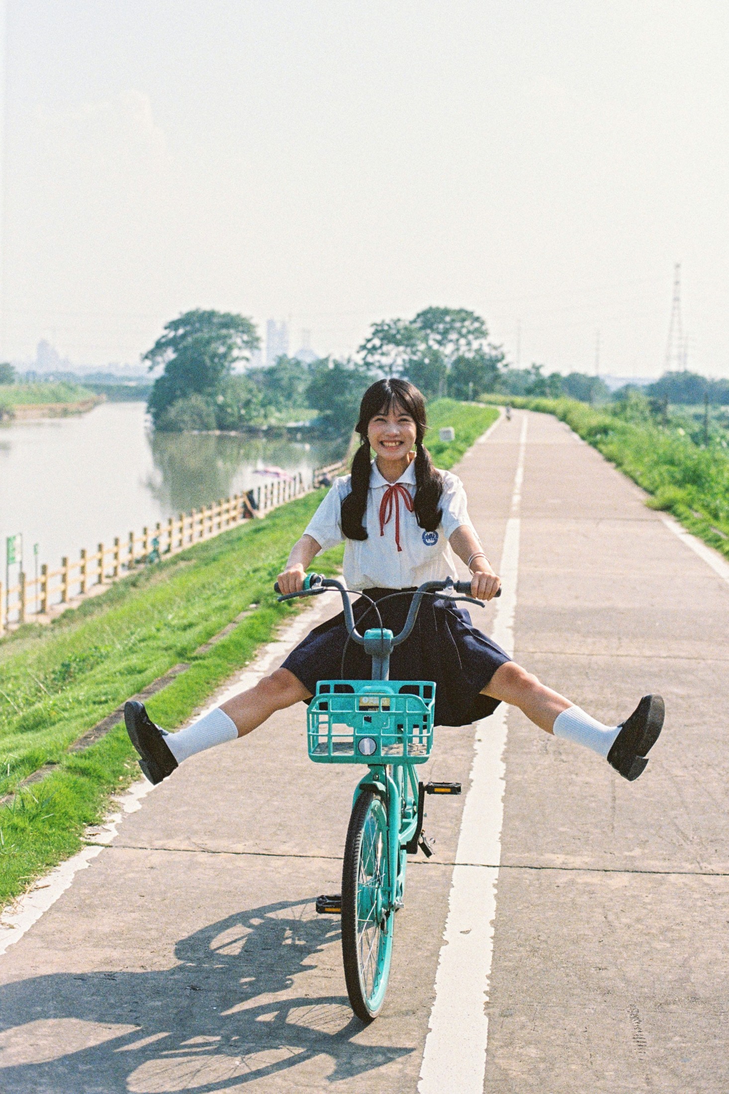 小花想睡觉zzZ – 《播放秋日短片》[16P]