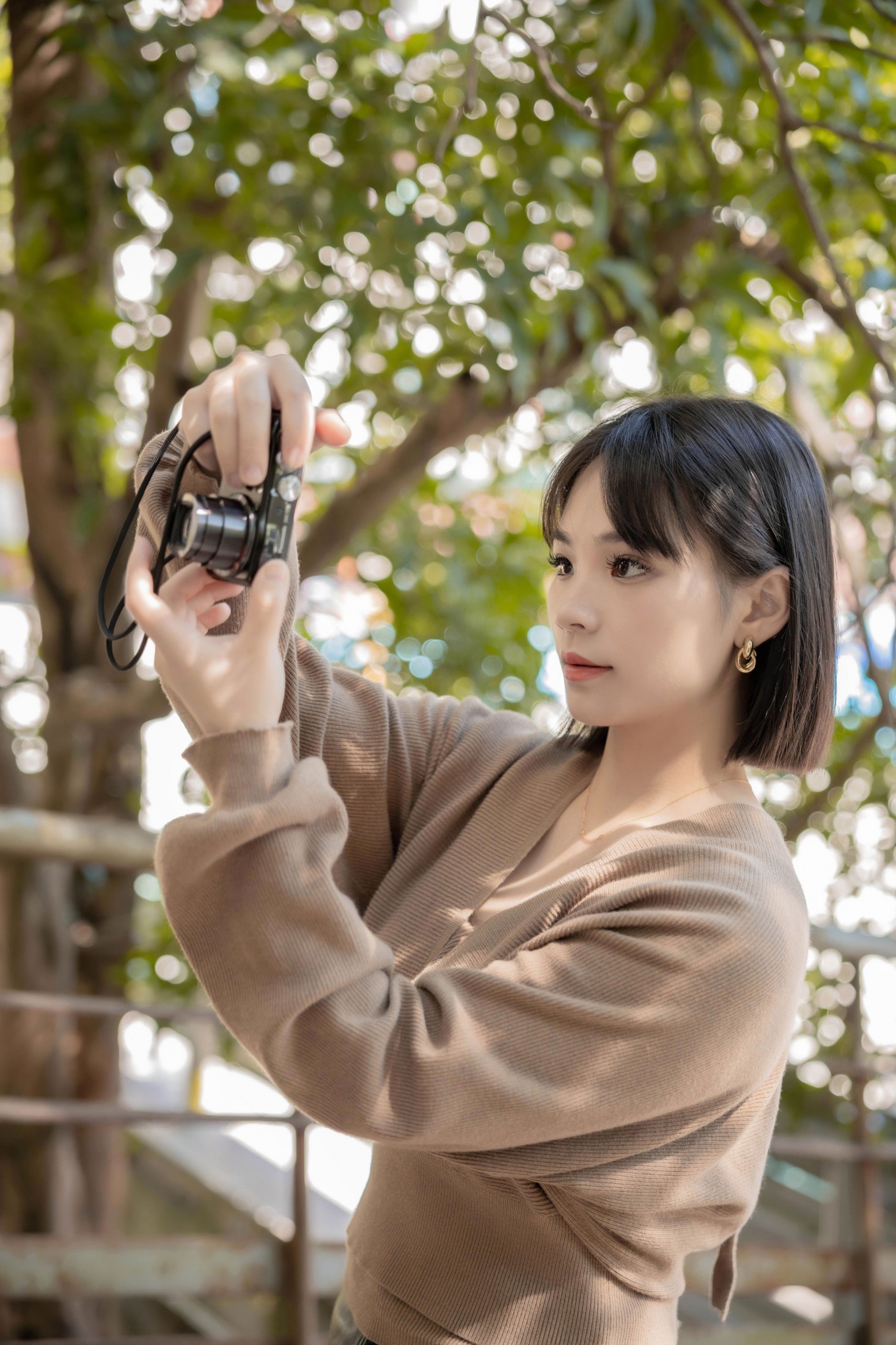 雪华 – 《阳光下的老街》[42P]