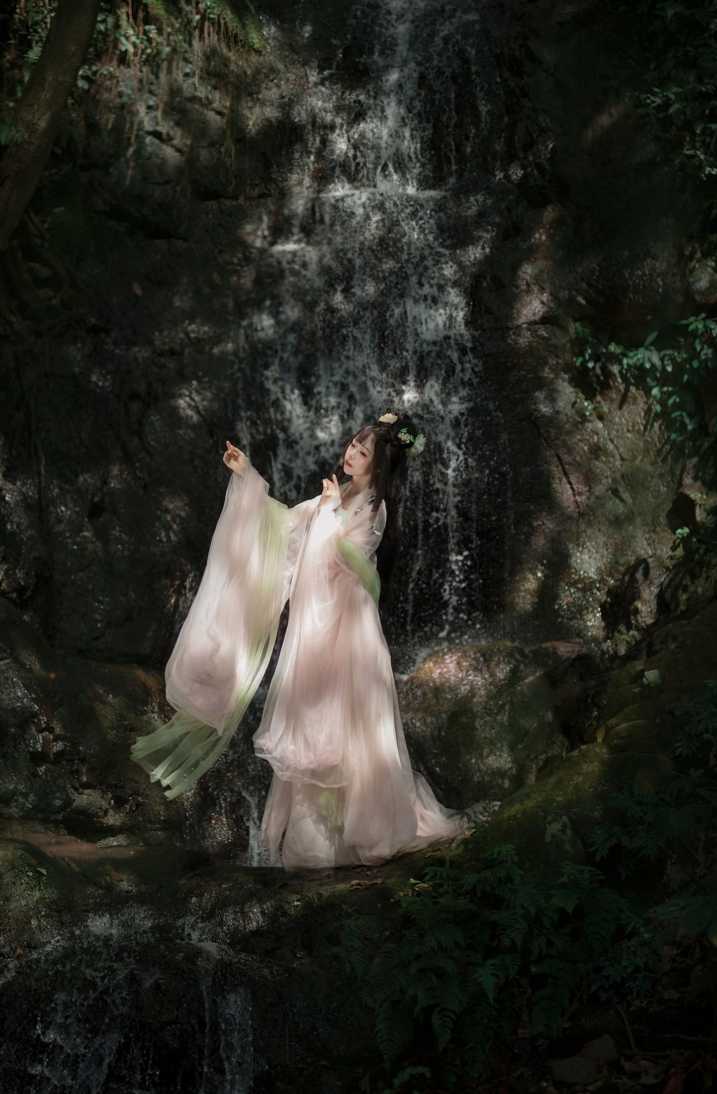 云云的黑眼圈儿 – 《兔子，你家嫦娥下凡了。》[21P]