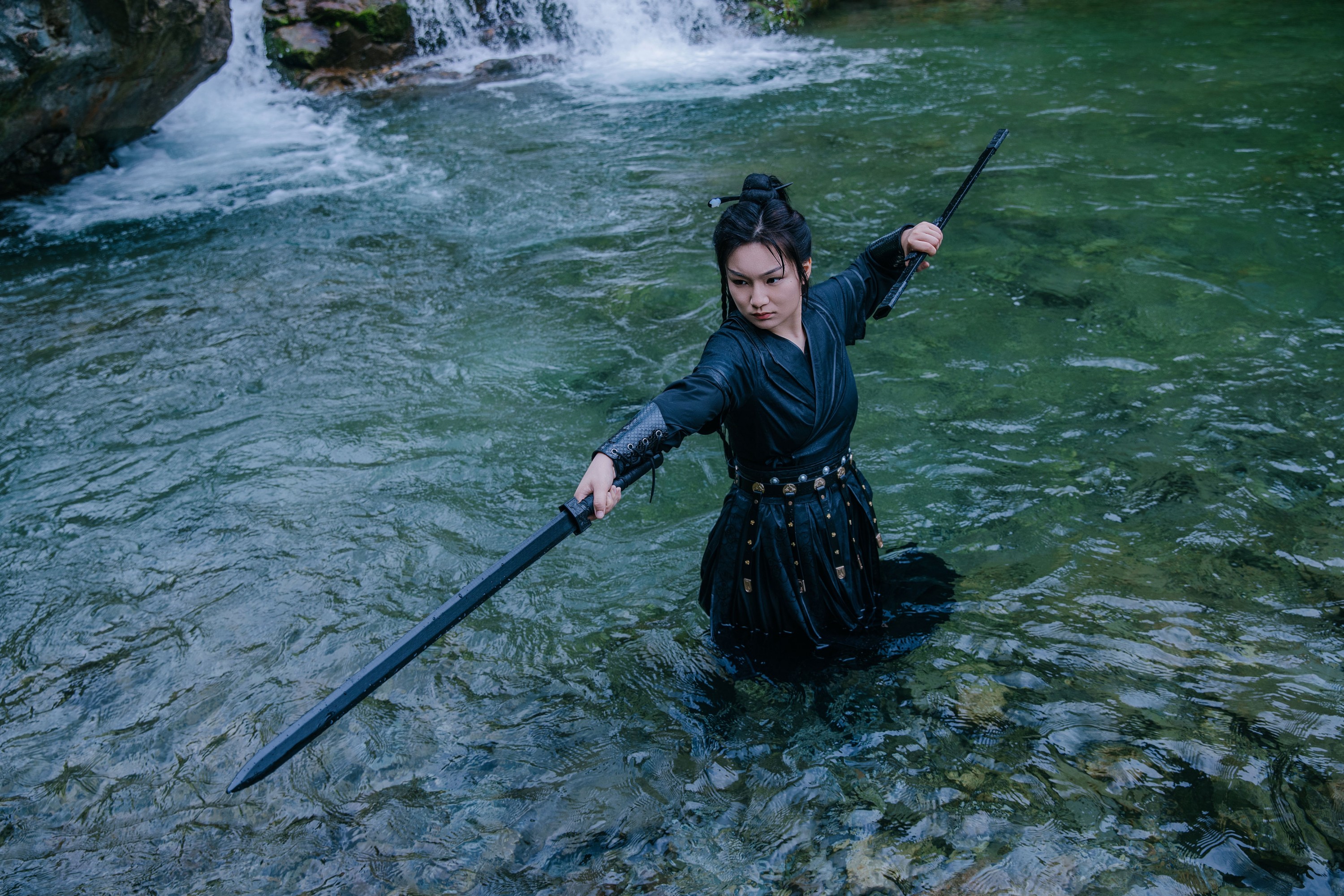 楠楠 – 《剑气凝波》[23P]