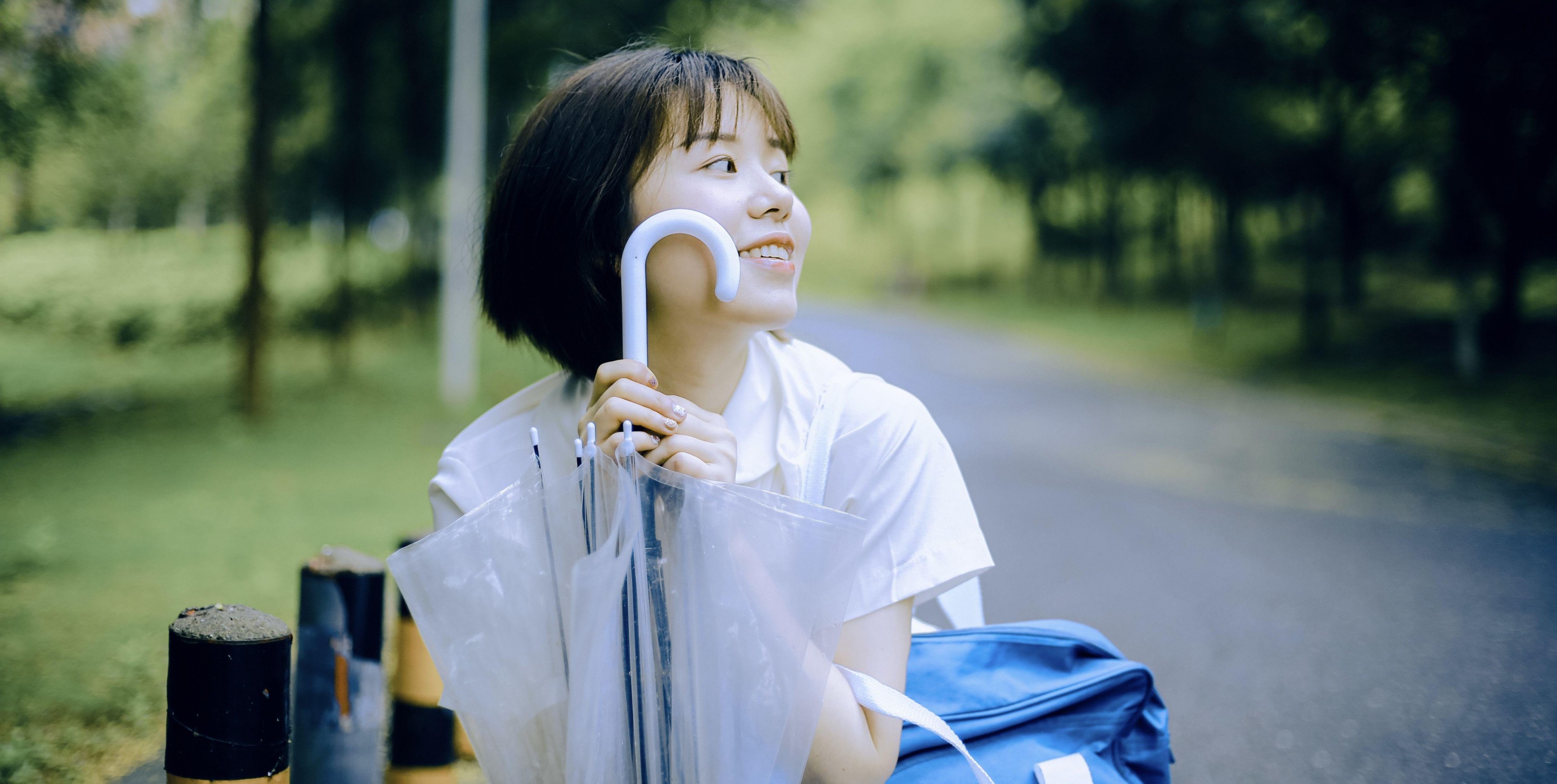 鑫鑫 – 《雨后》[16P]