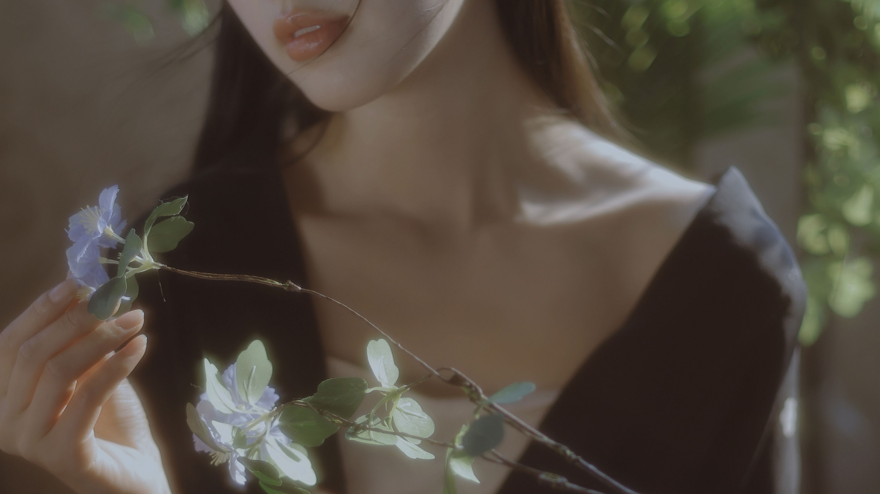 美鹿籽 – 《清冷感拉满》[17P]