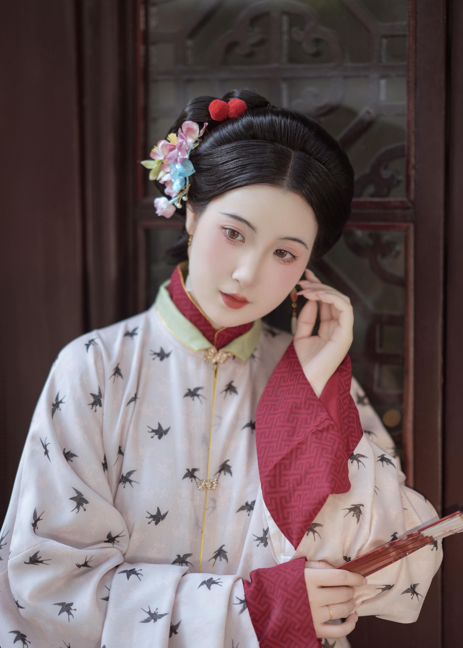 我是金儿呀 – 《榴花开欲然》[22P]