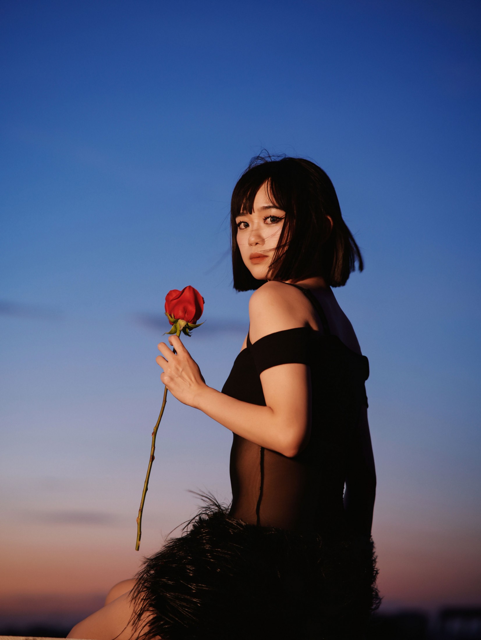 – 《天台性感纯欲风》[12P]