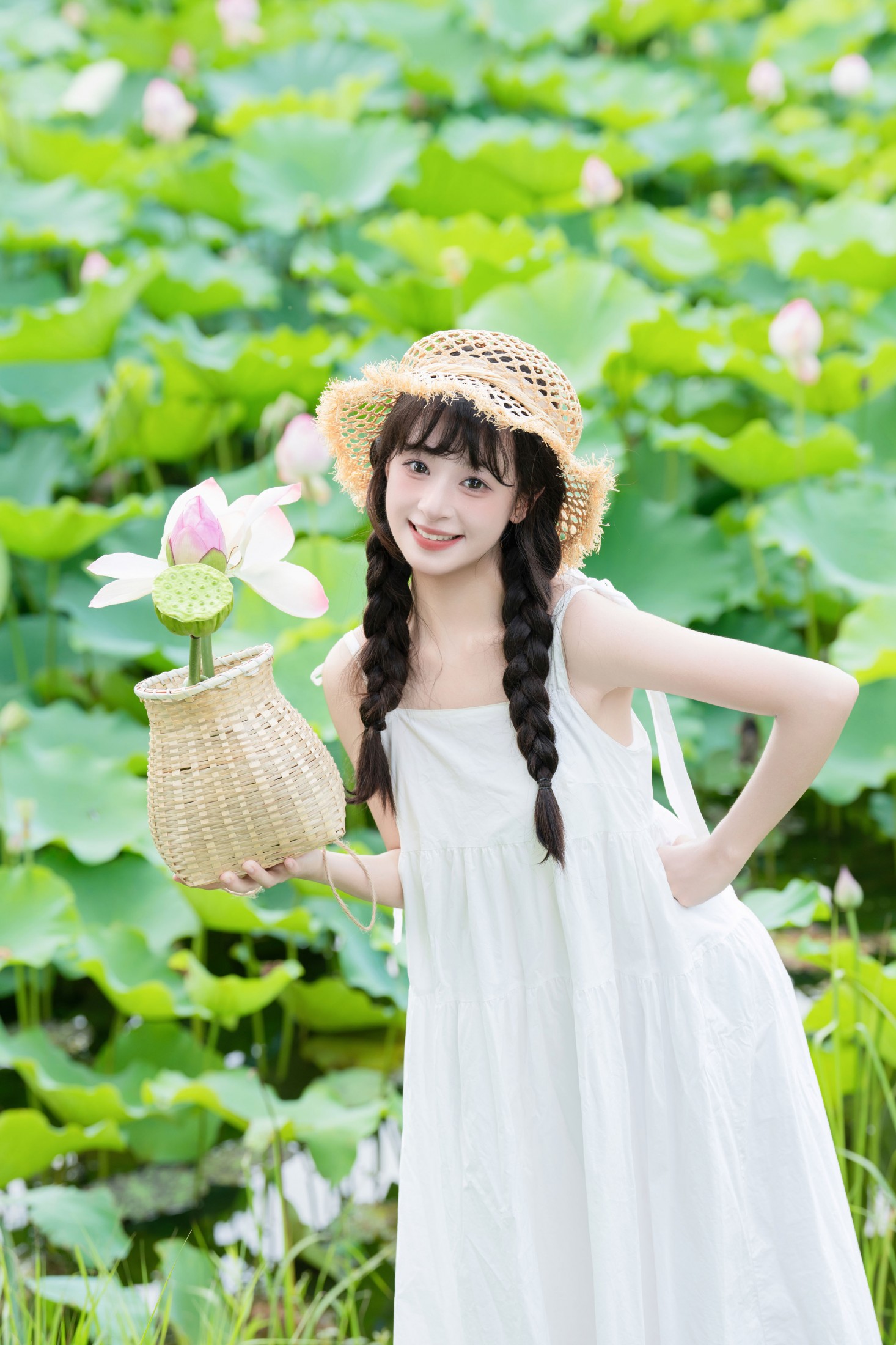 夏芋小年 – 《荷塘》[27P]