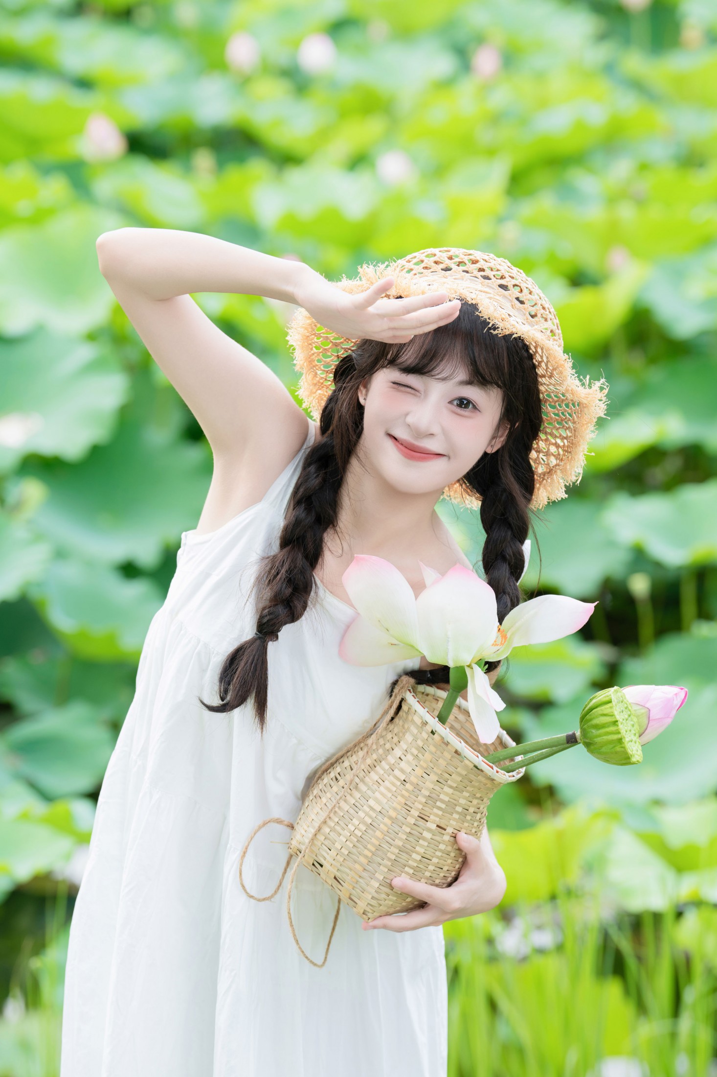 夏芋小年 – 《荷塘》[27P]