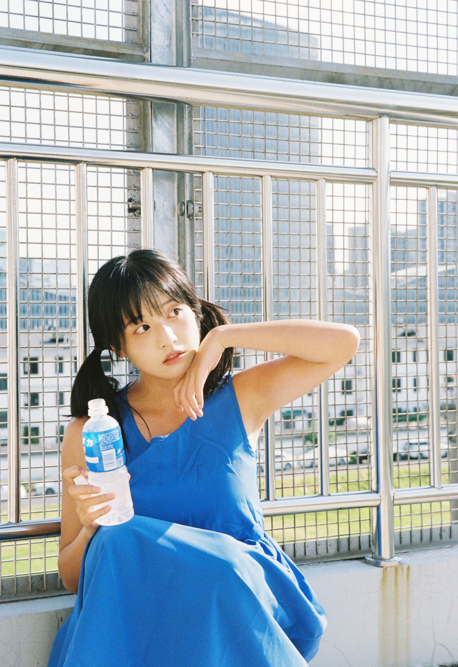 各各答 – 《夏日蓝色少女》[13P]