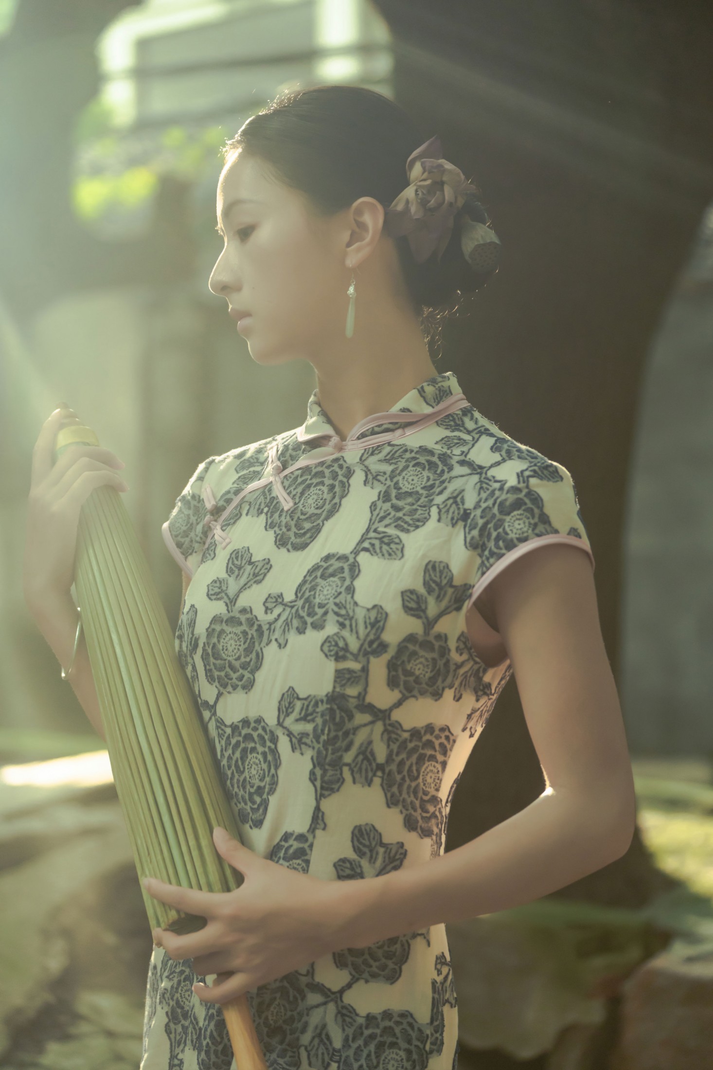 绛朱_ – 《旗袍 | 世上何来常青树》[16P]