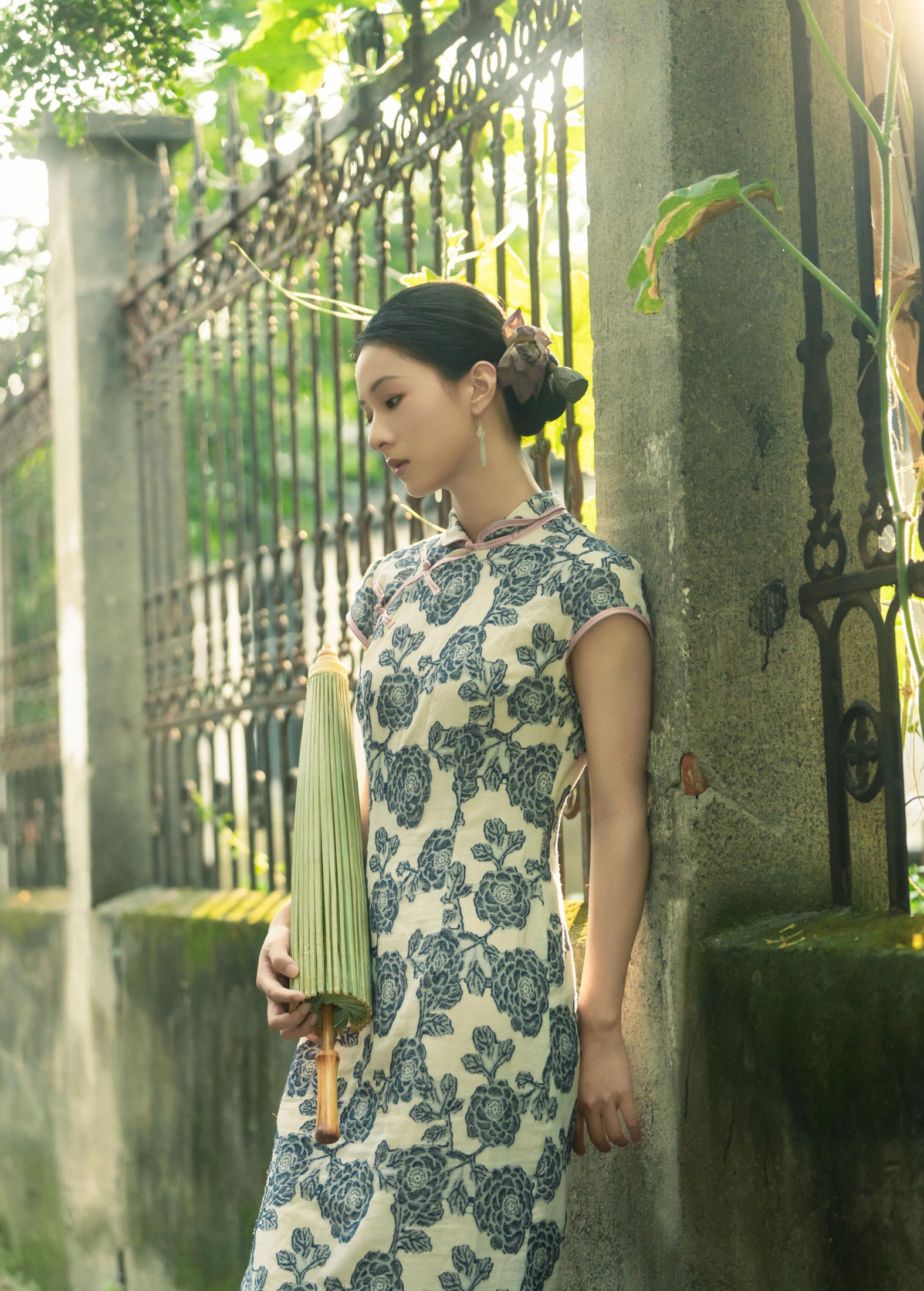 绛朱_ – 《旗袍 | 世上何来常青树》[16P]