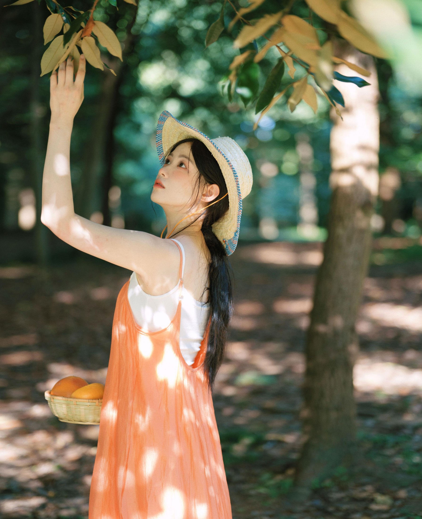 康渝茜Niki – 《感受夏日的色彩》[16P]