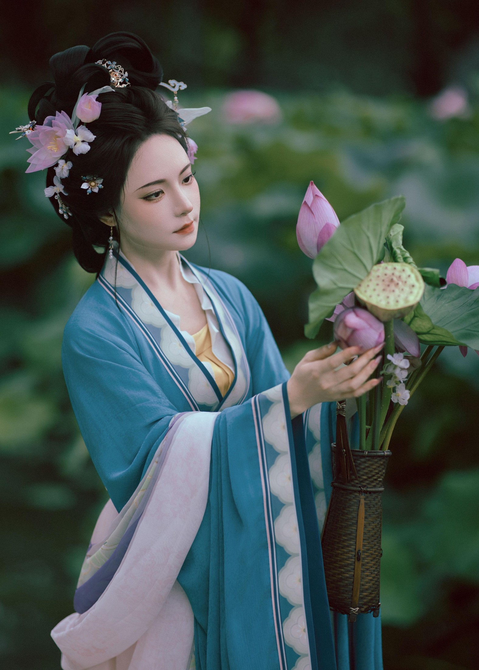 爱莫离 – 《荷香》[26P]