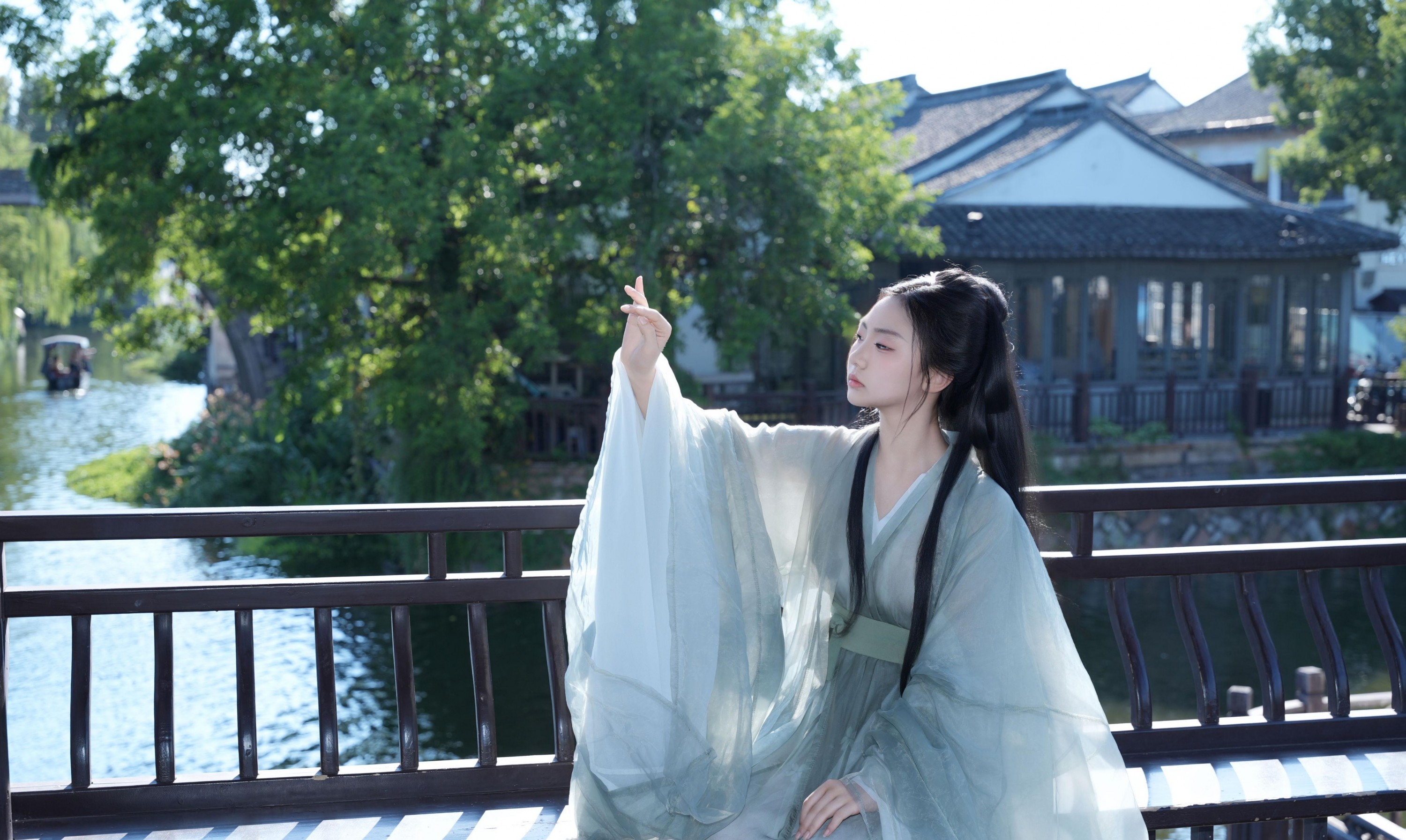 青青 – 《清冷风汉服》[11P] 插图2