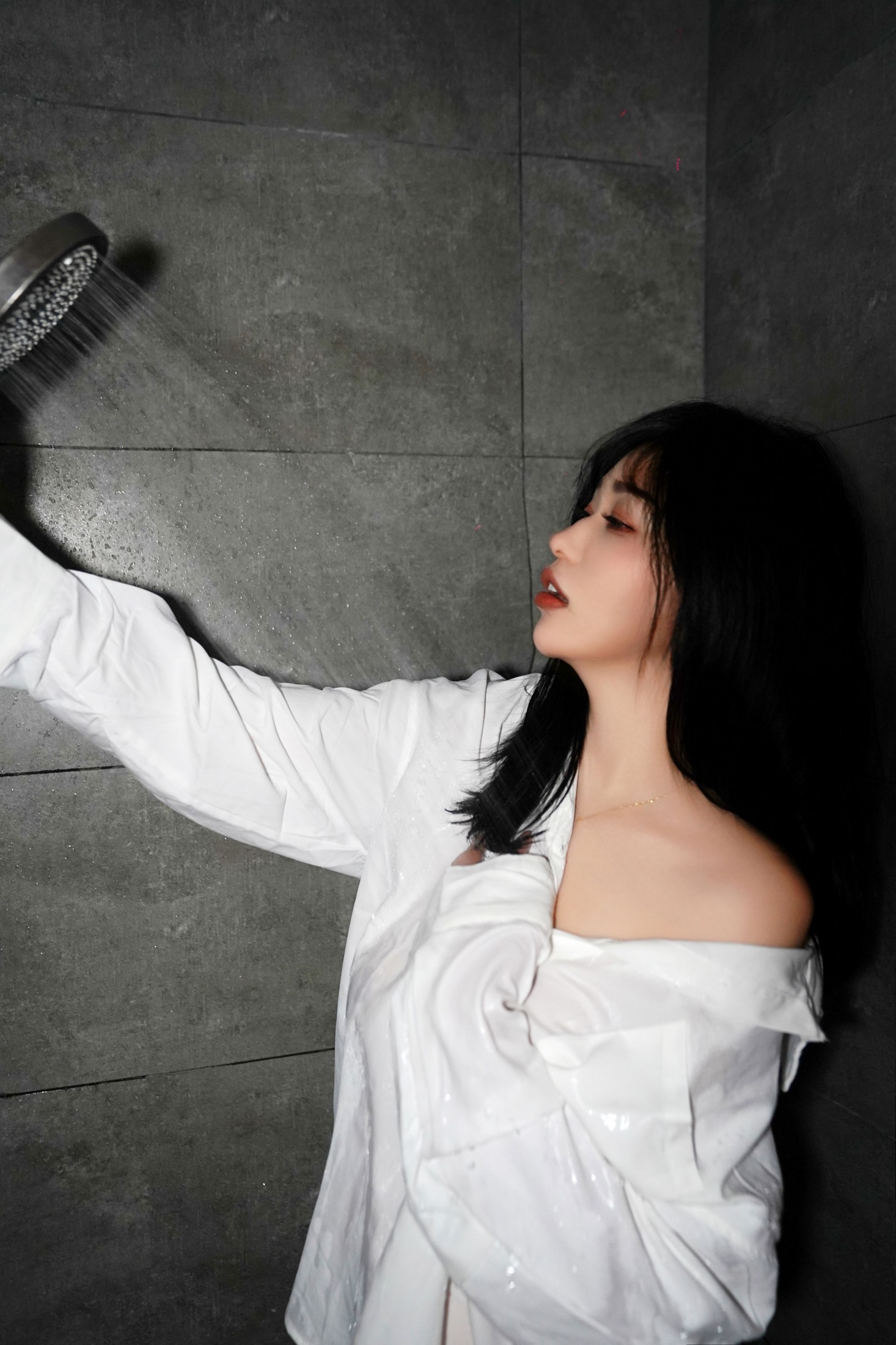 – 《浴室玉女》[13P]