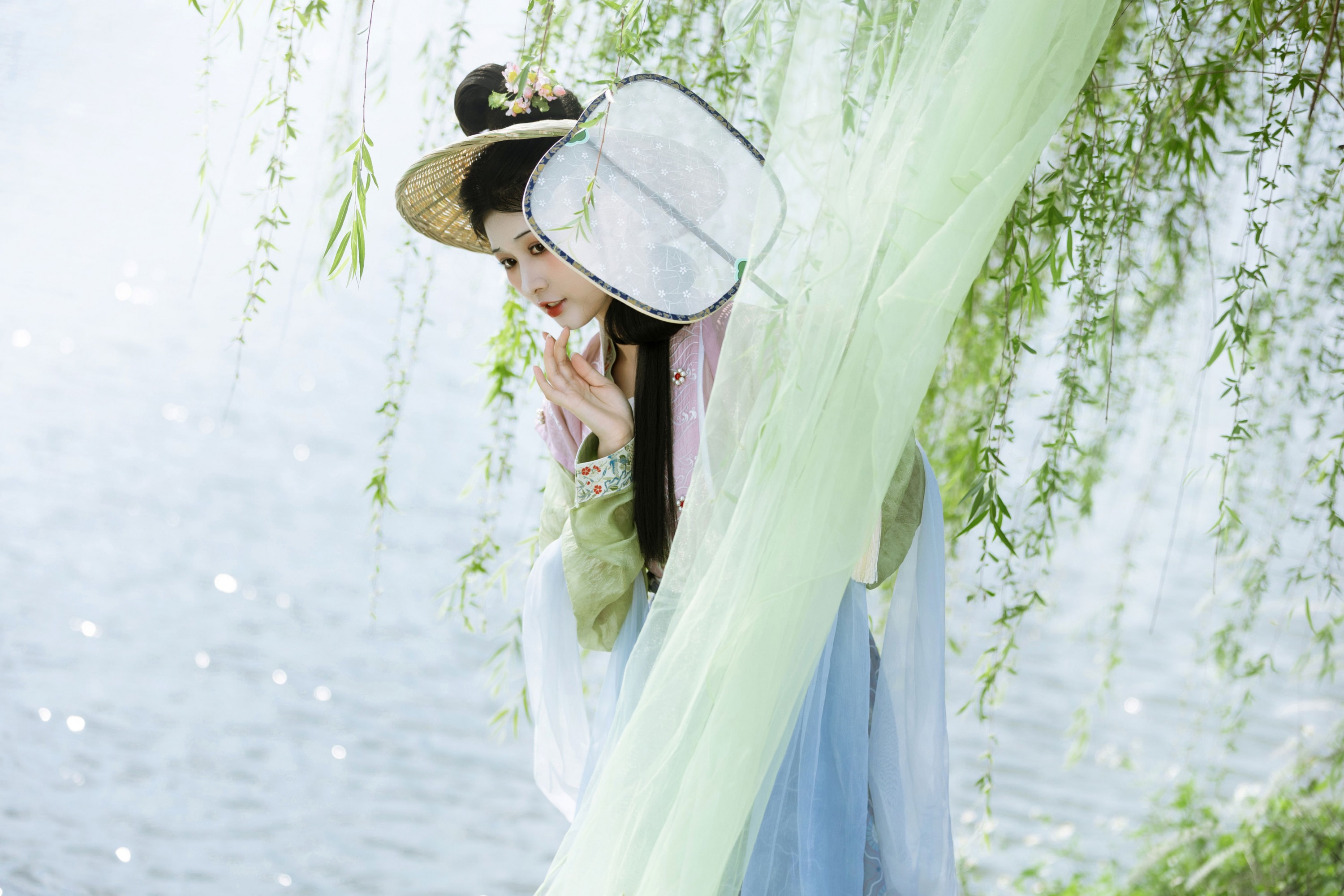 小y今天也很开心 – 《杨堤堆烟》[15P]