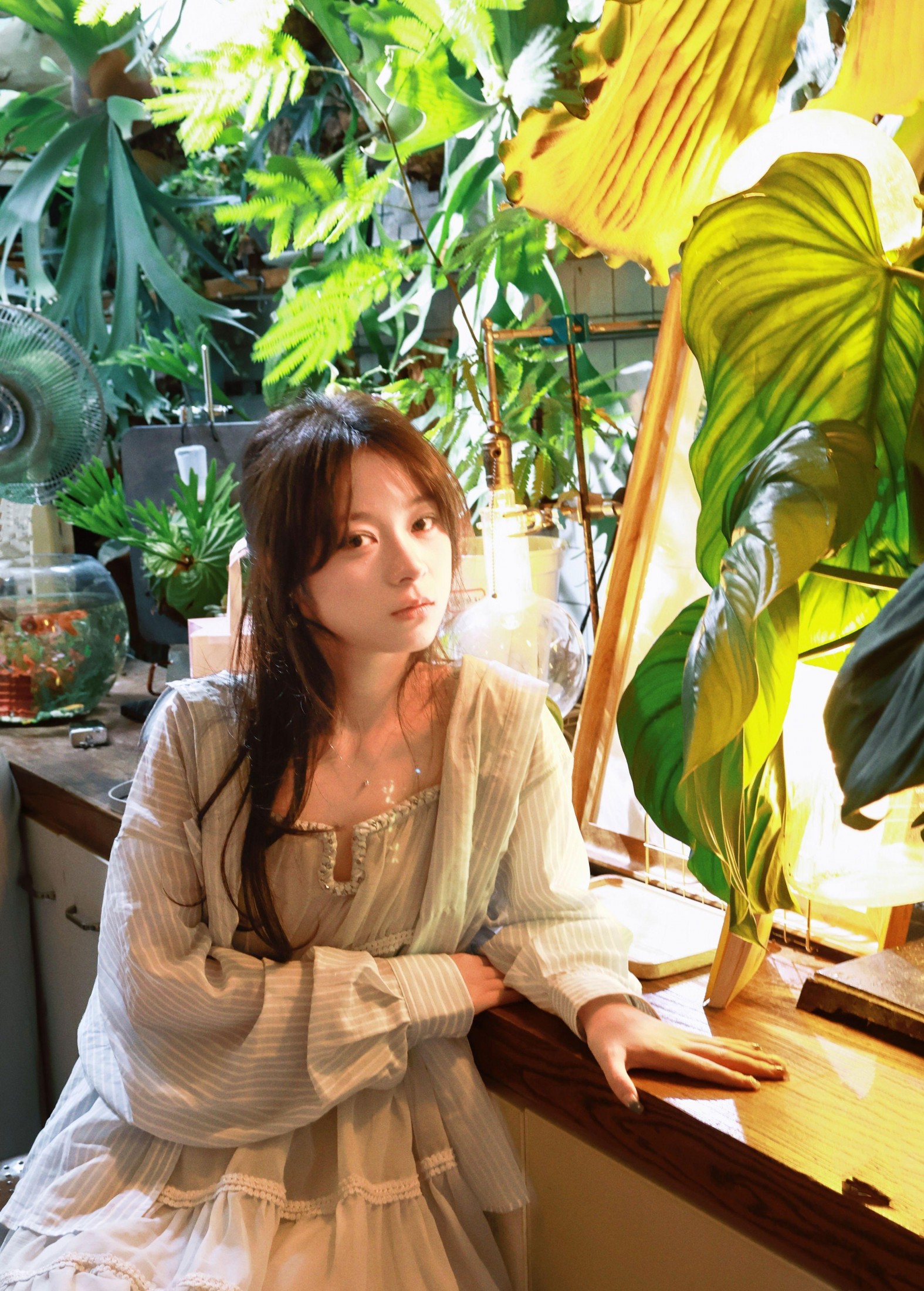 雪雪2233 – 《咖啡馆随拍》[21P]