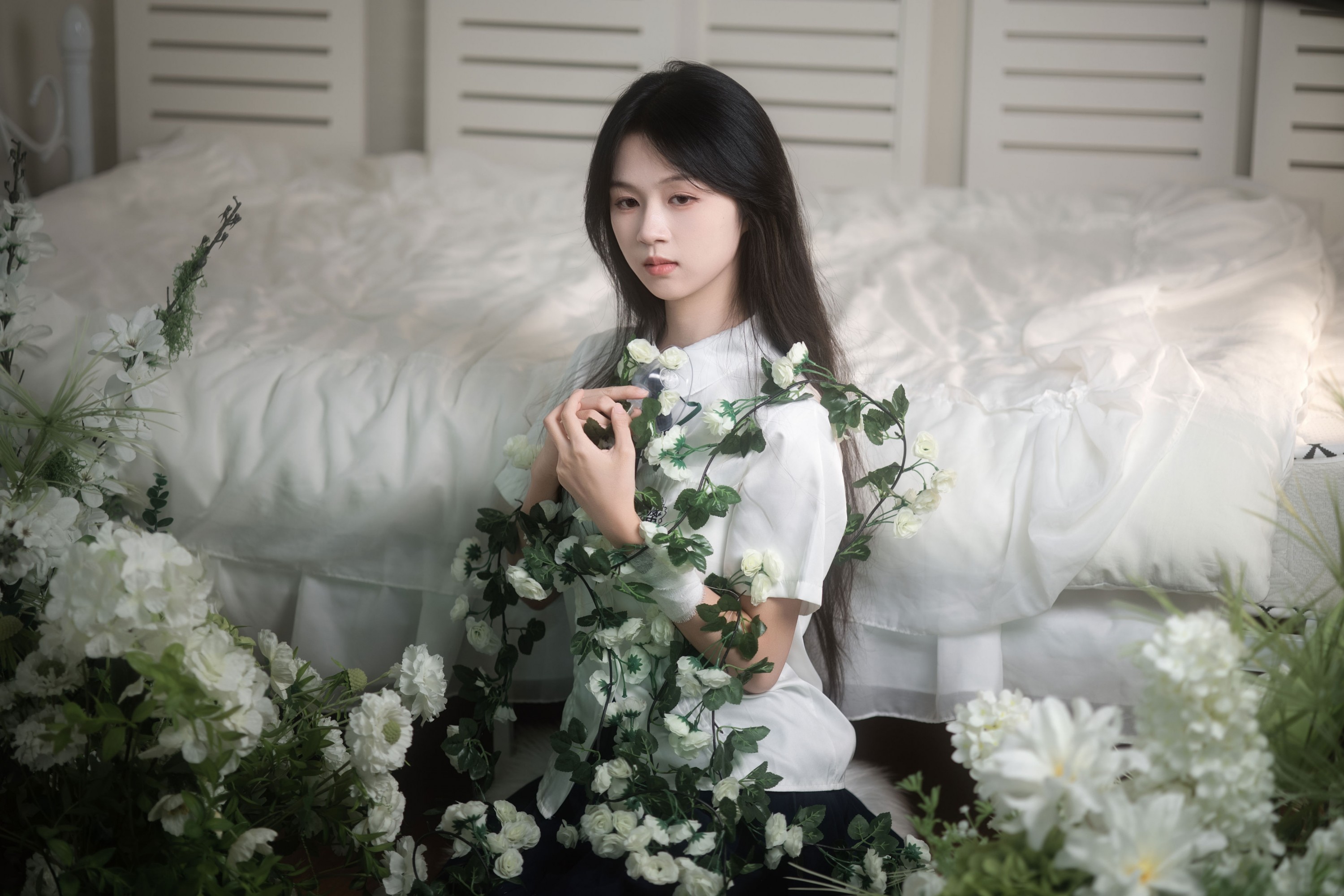 犯困小羊 – 《花吃了那女孩》[9P]