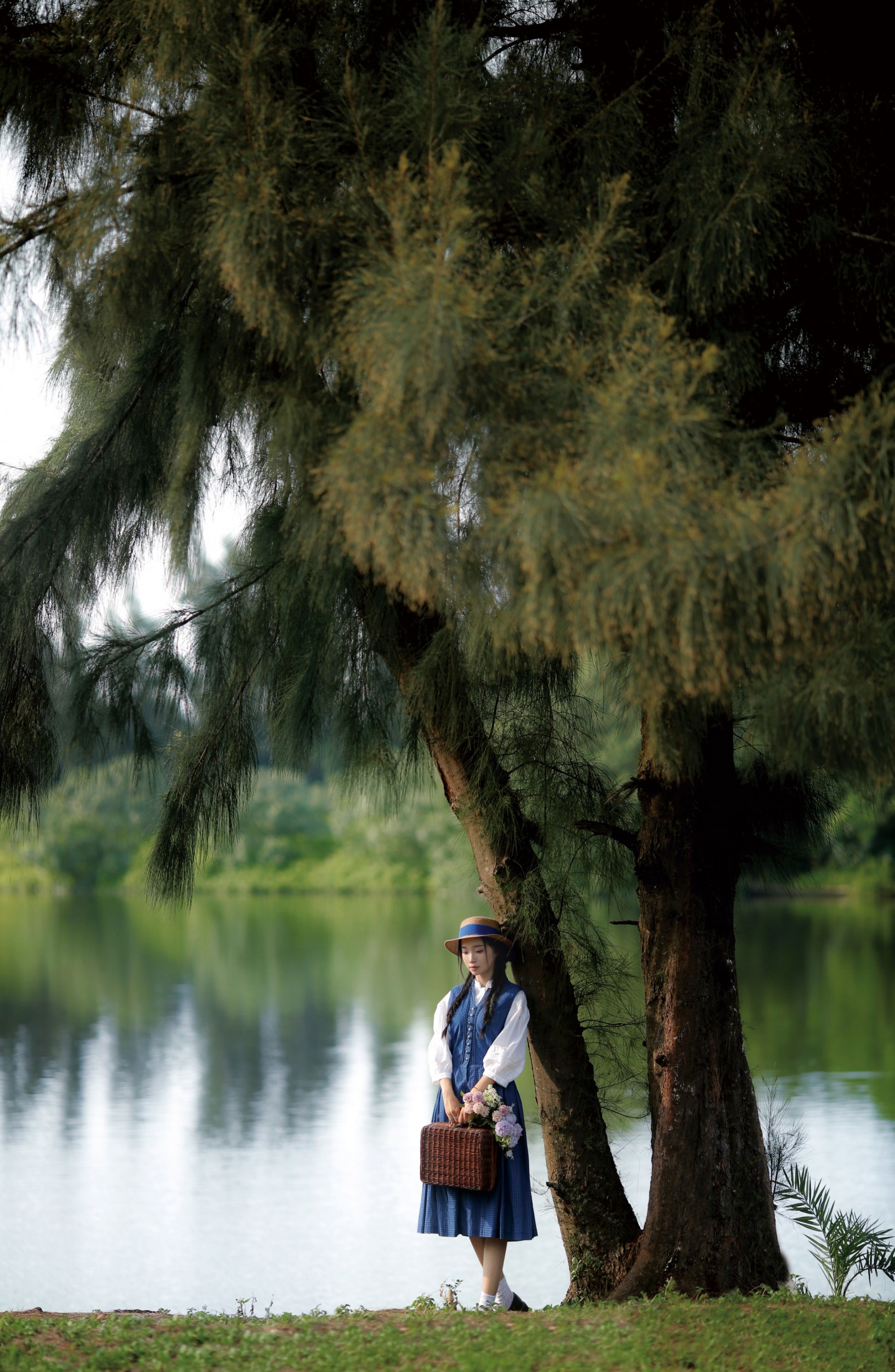 – 《湖边的少女》[16P]