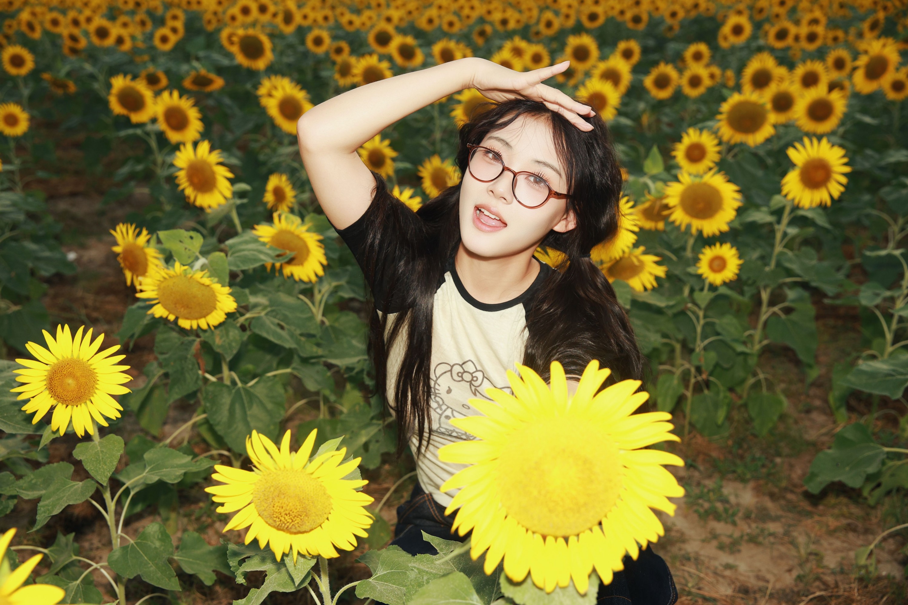 ivvvv – 《向日葵花海》[38P] 插图5