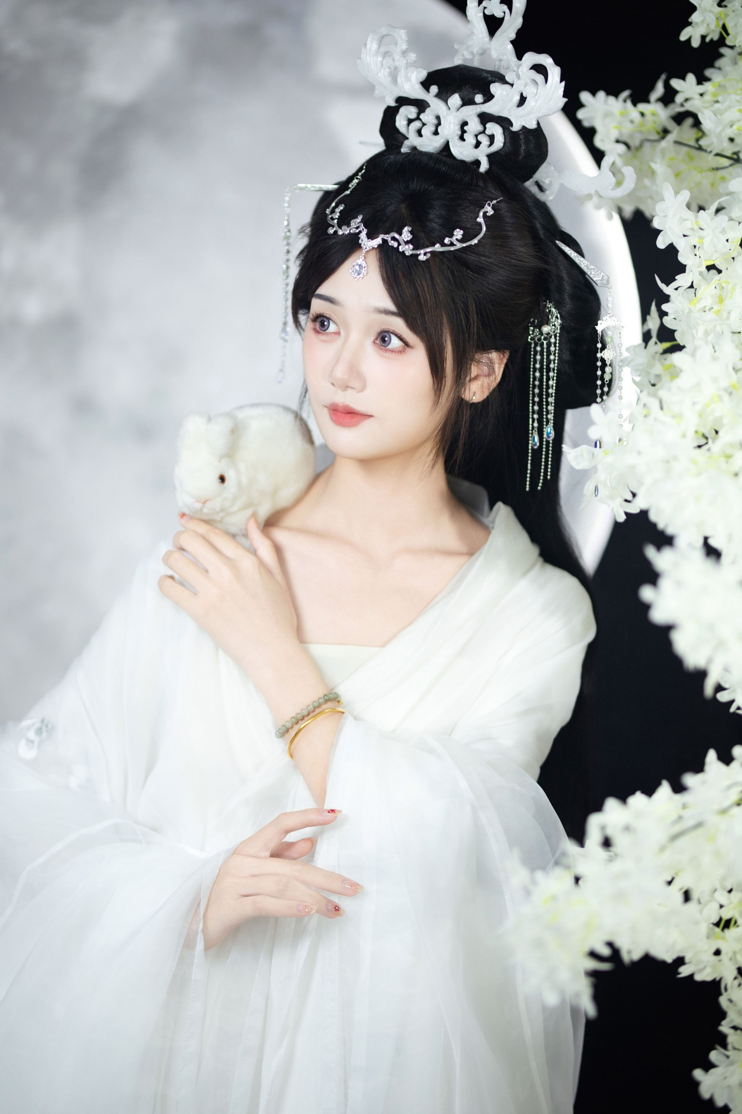 一只大大大李子 – 《嫦娥》[28P]