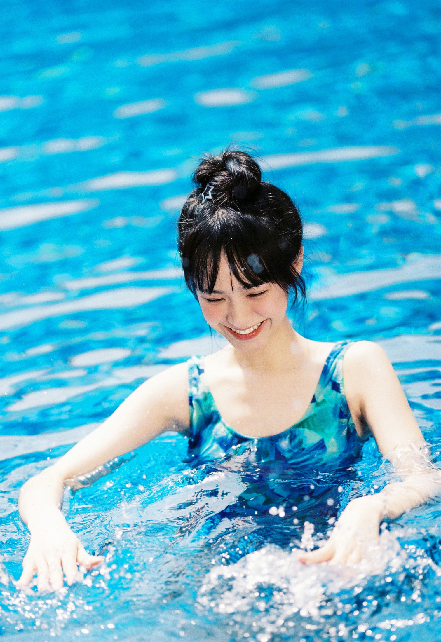 快乐苏苏 – 《夏日泳池》[15P] 插图5